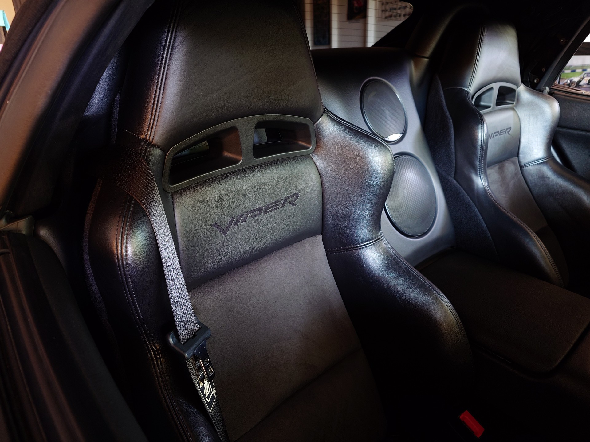 DODGE Viper SRT-10-image-10