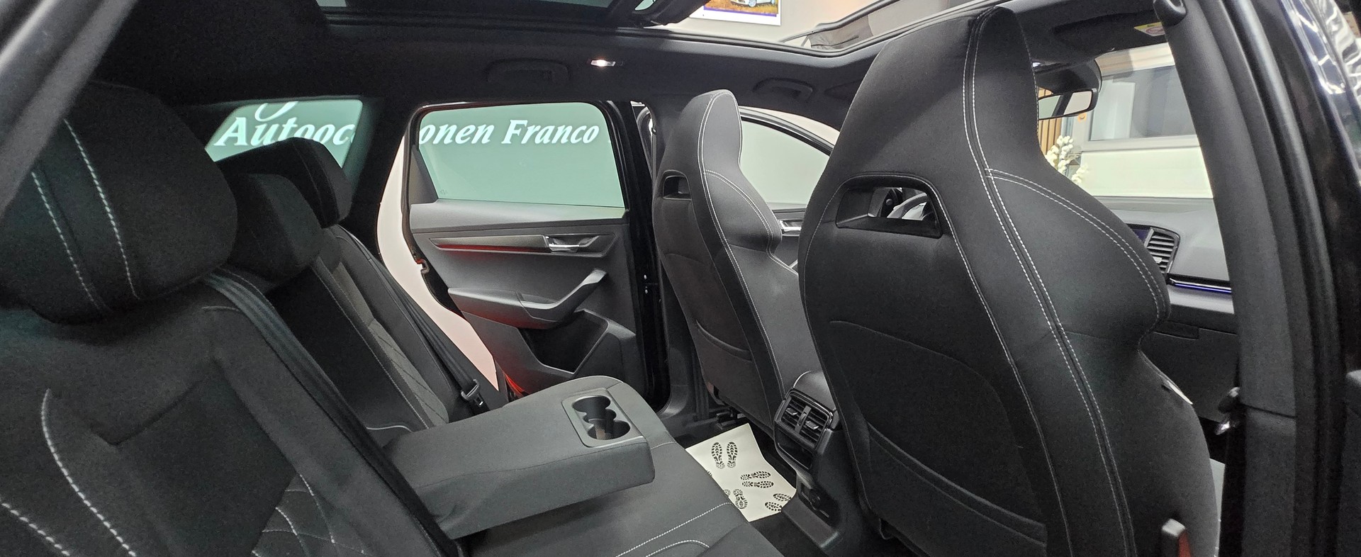 SKODA Karoq 2.0 TSI SportLine 4x4 DSG-image-16