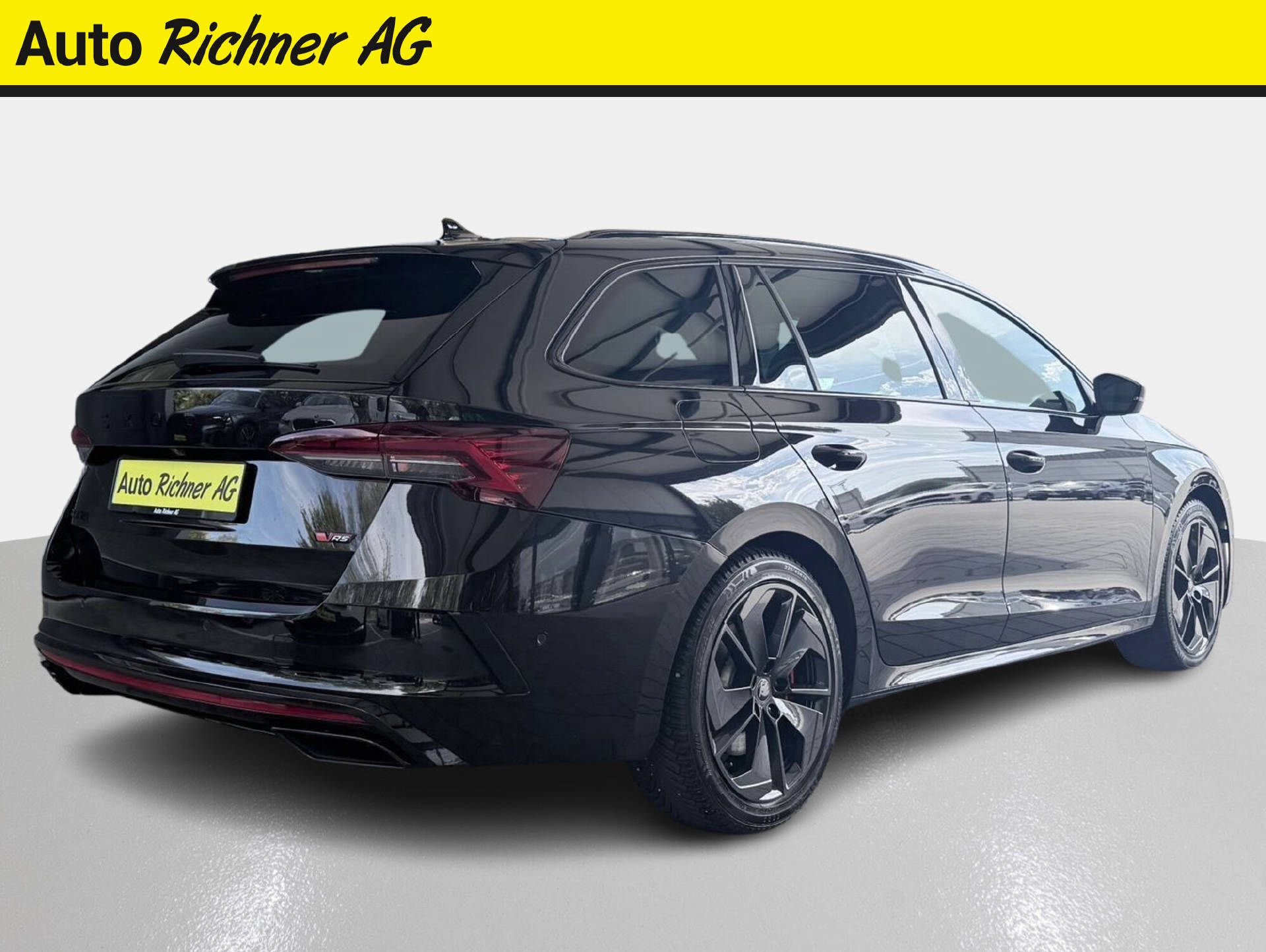 SKODA Octavia Combi 2.0 TSI RS DSG-showroom-element-3