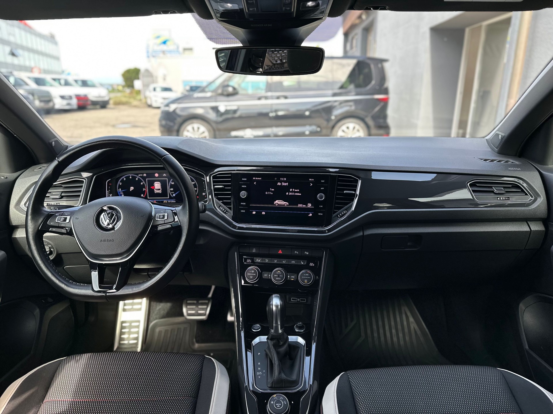 VW T-Roc 2.0 TSI Sport DSG 4Motion-image-5