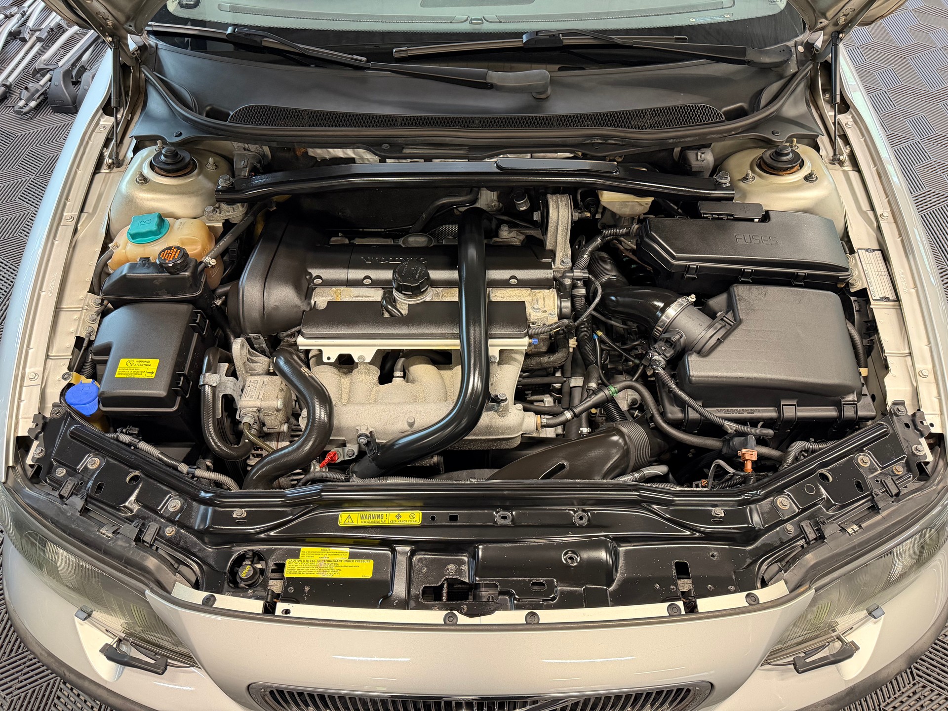 VOLVO V70 2.5T-image-20