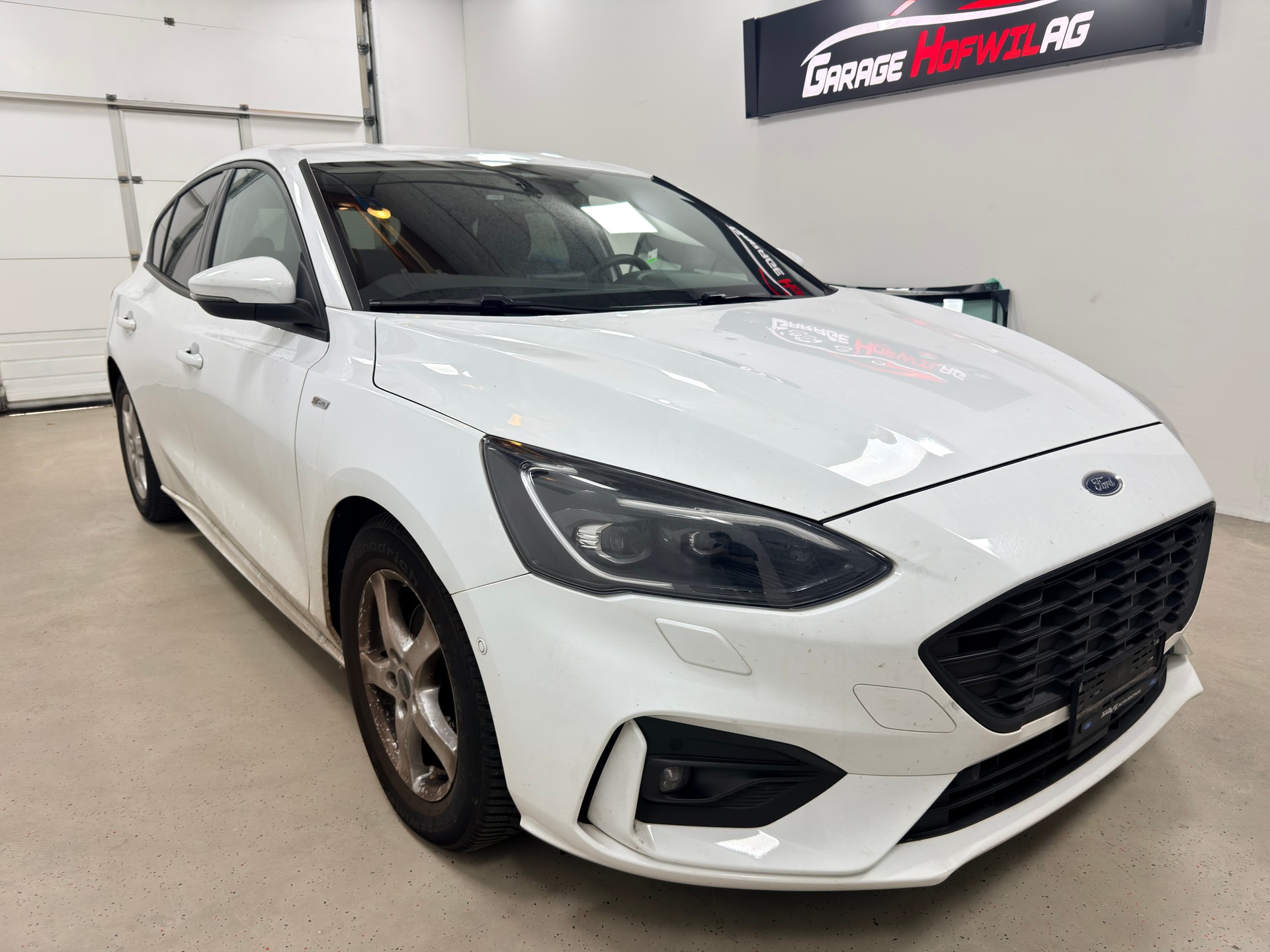 FORD Focus 1.0 SCTi Active-showroom-element-1