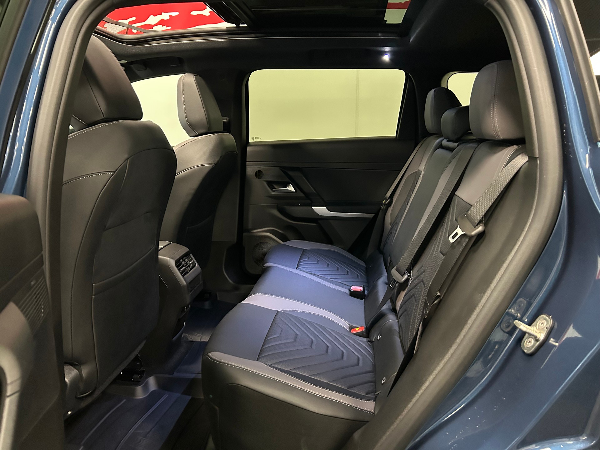 JEEP Compass 1.2 T e-Hybrid First Edition-image-14