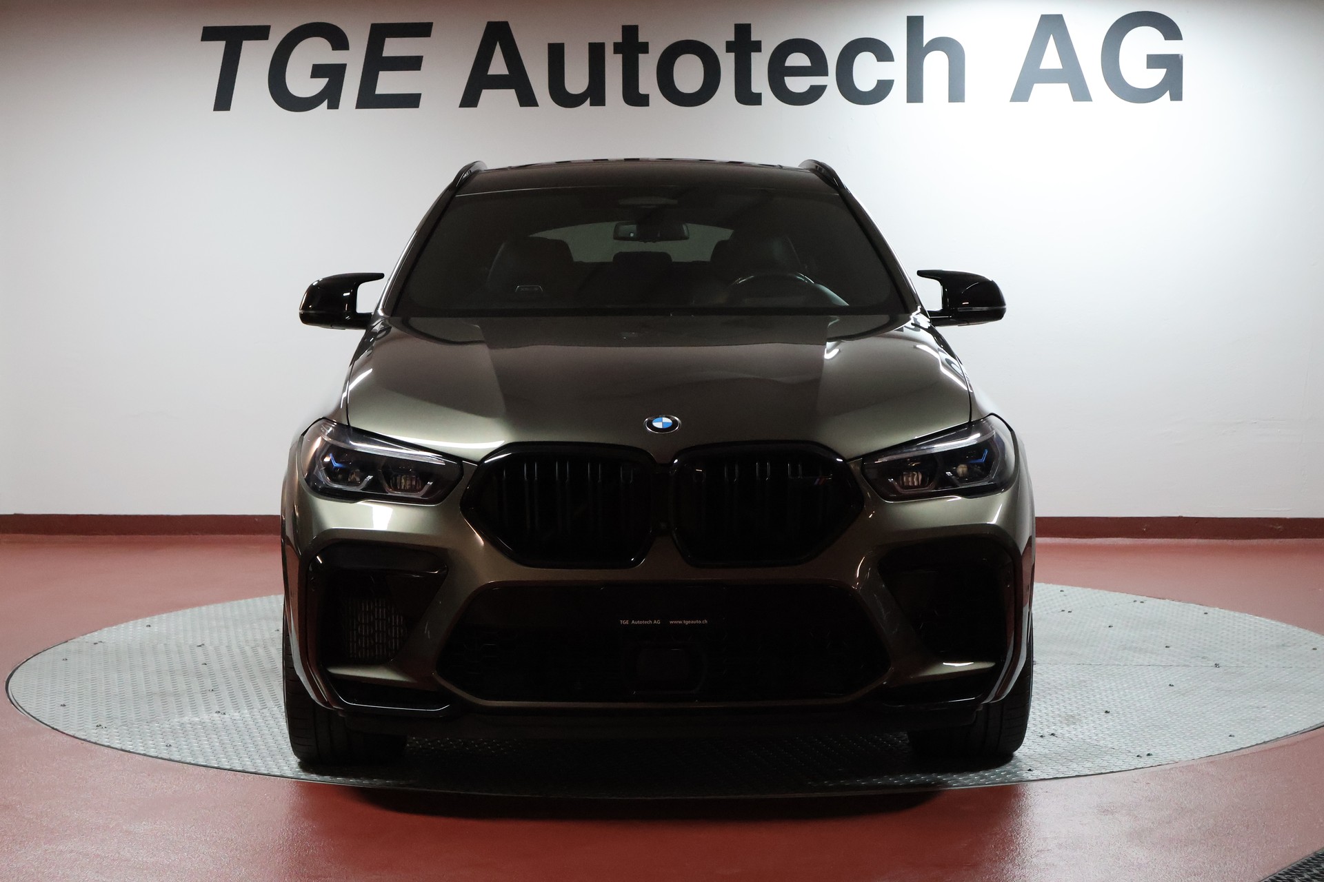 BMW X6M Steptronic M Competition-showroom-element-1