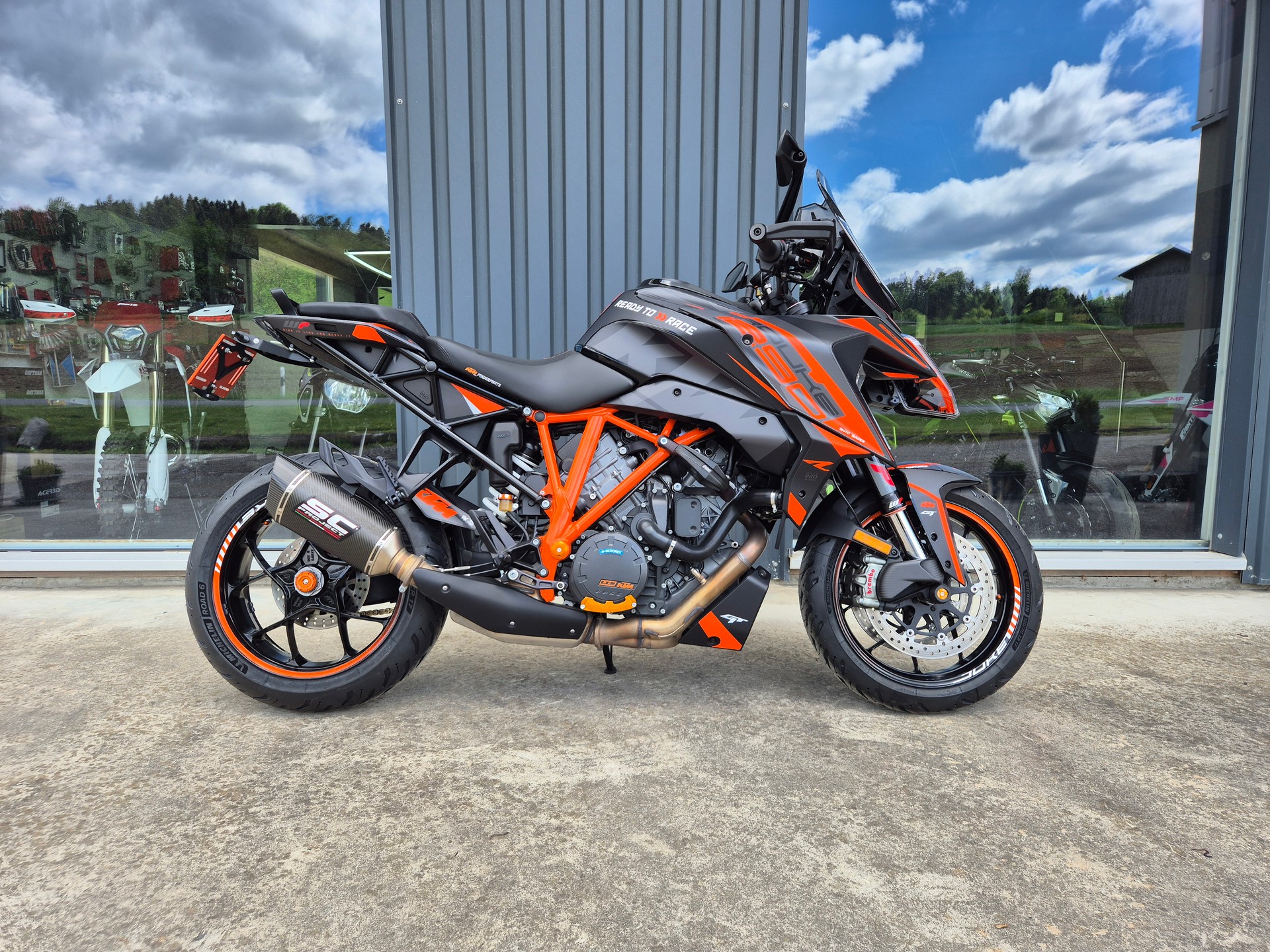 KTM 1290 Super Duke GT-image-3