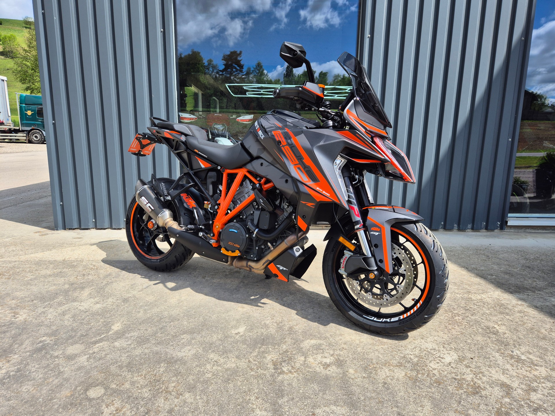 KTM 1290 Super Duke GT-image-0