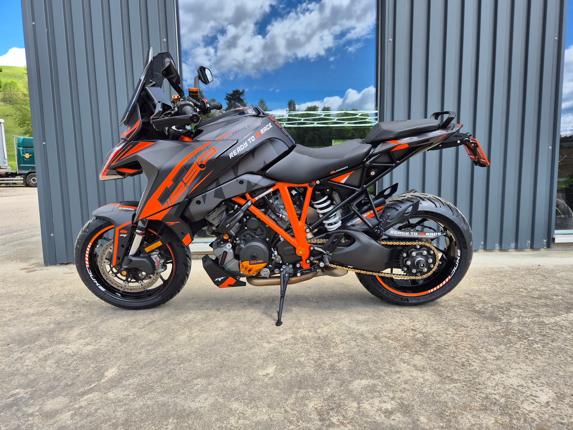 KTM 1290 Super Duke GT-image-4