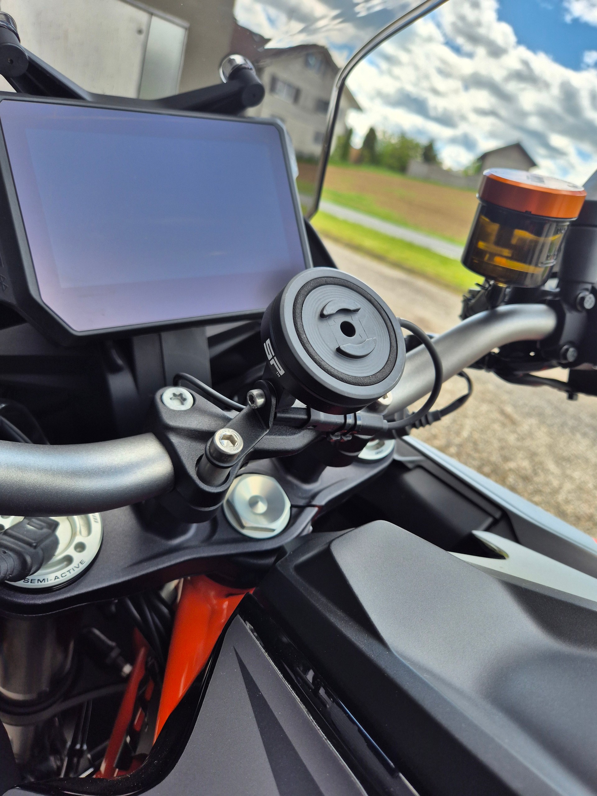 KTM 1290 Super Duke GT-image-6