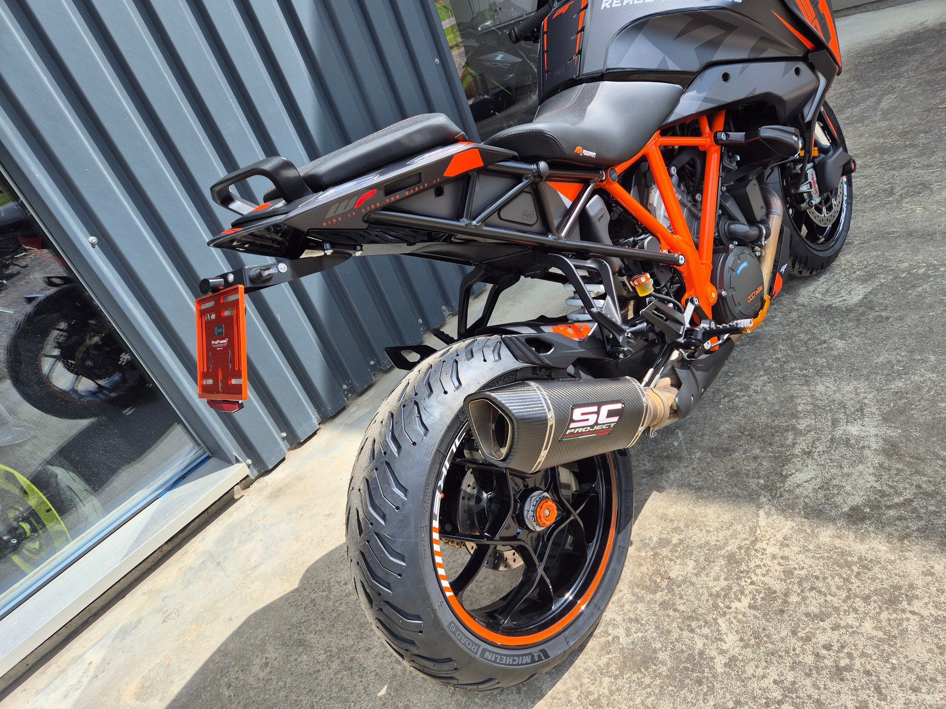 KTM 1290 Super Duke GT-image-12