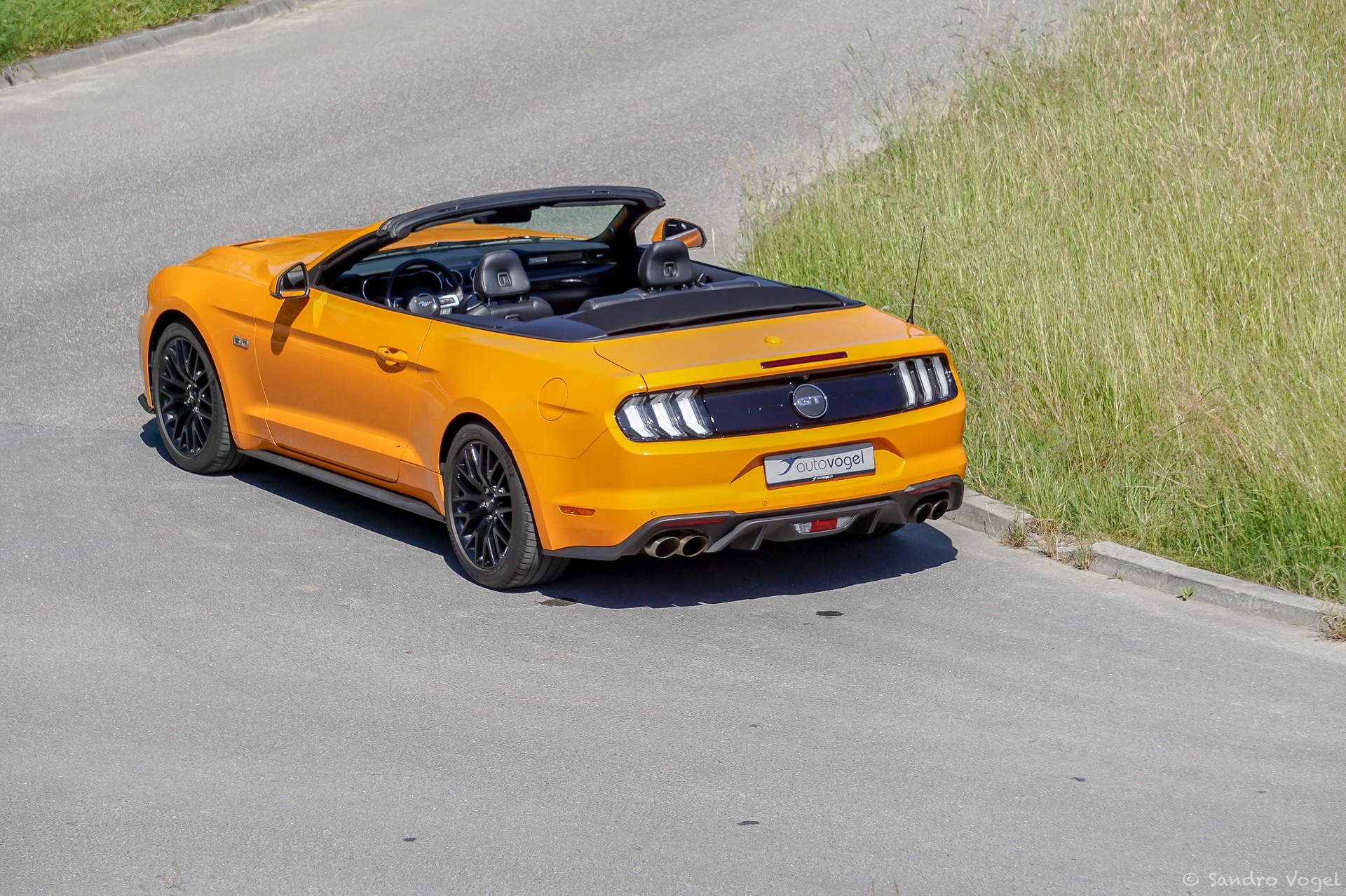 FORD Mustang Convertible 5.0 V8 GT Automat-image-5