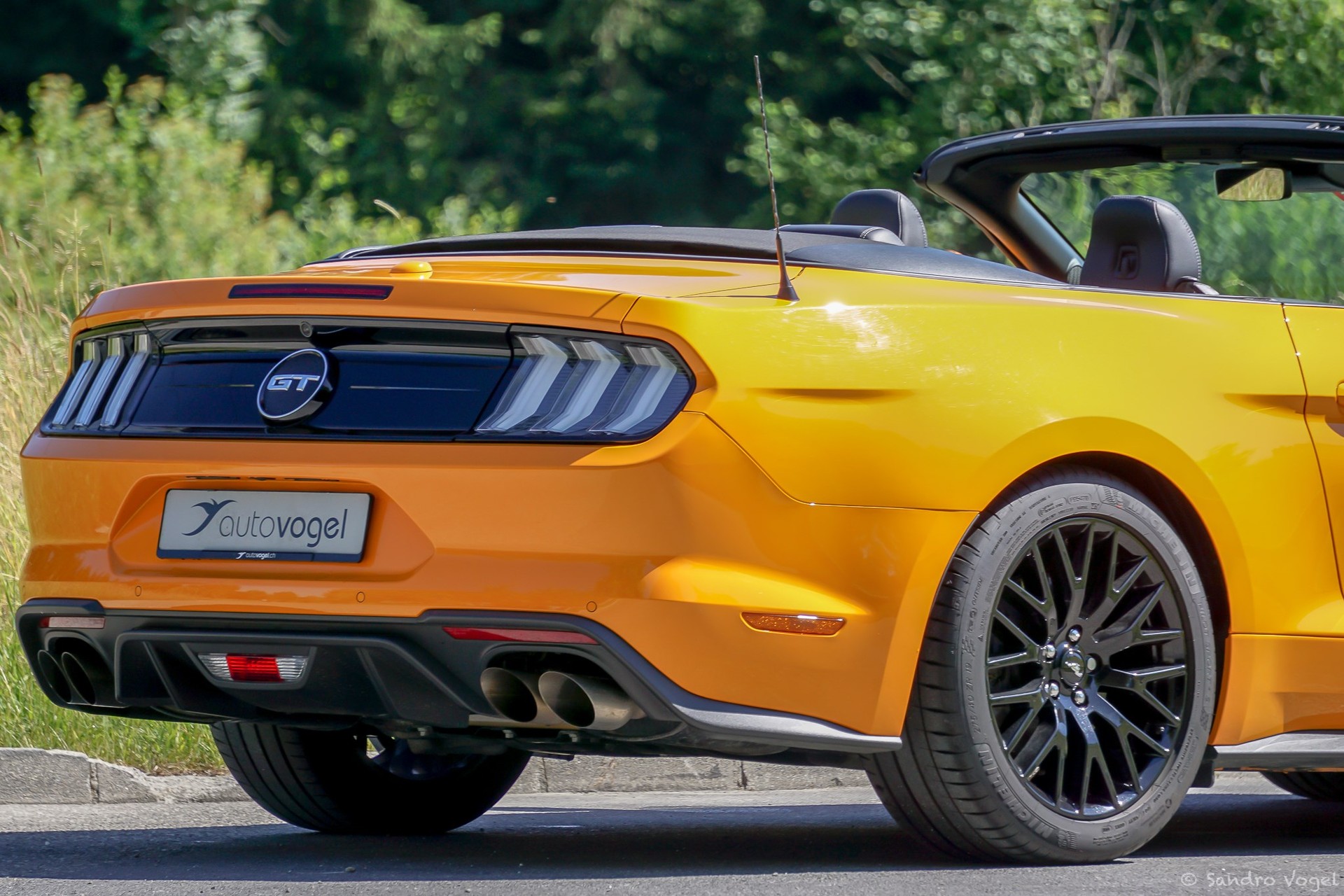 FORD Mustang Convertible 5.0 V8 GT Automat-image-9