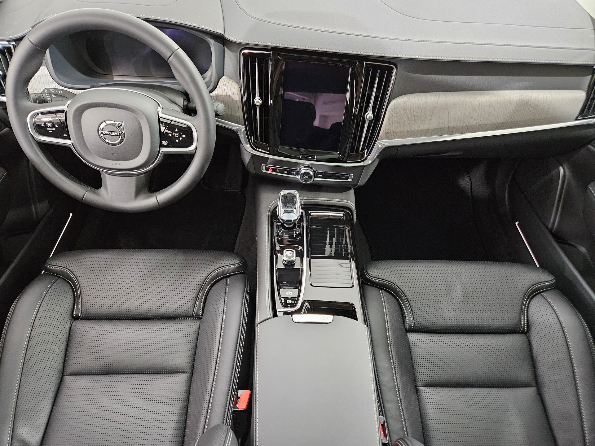 VOLVO S90 2.0 T8 TE Ultimate Dark eA-image-4
