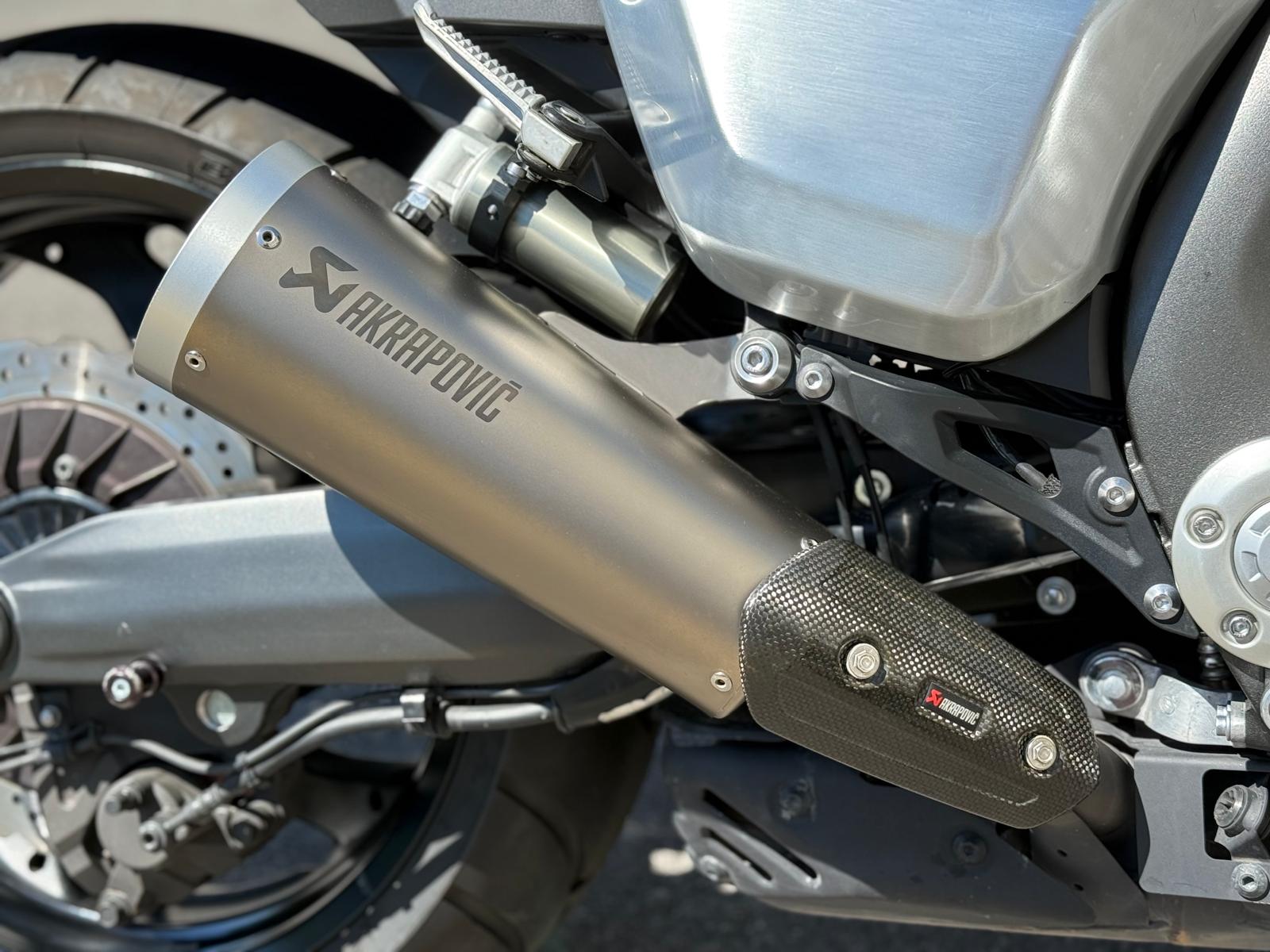 YAMAHA V-MAX-image-7