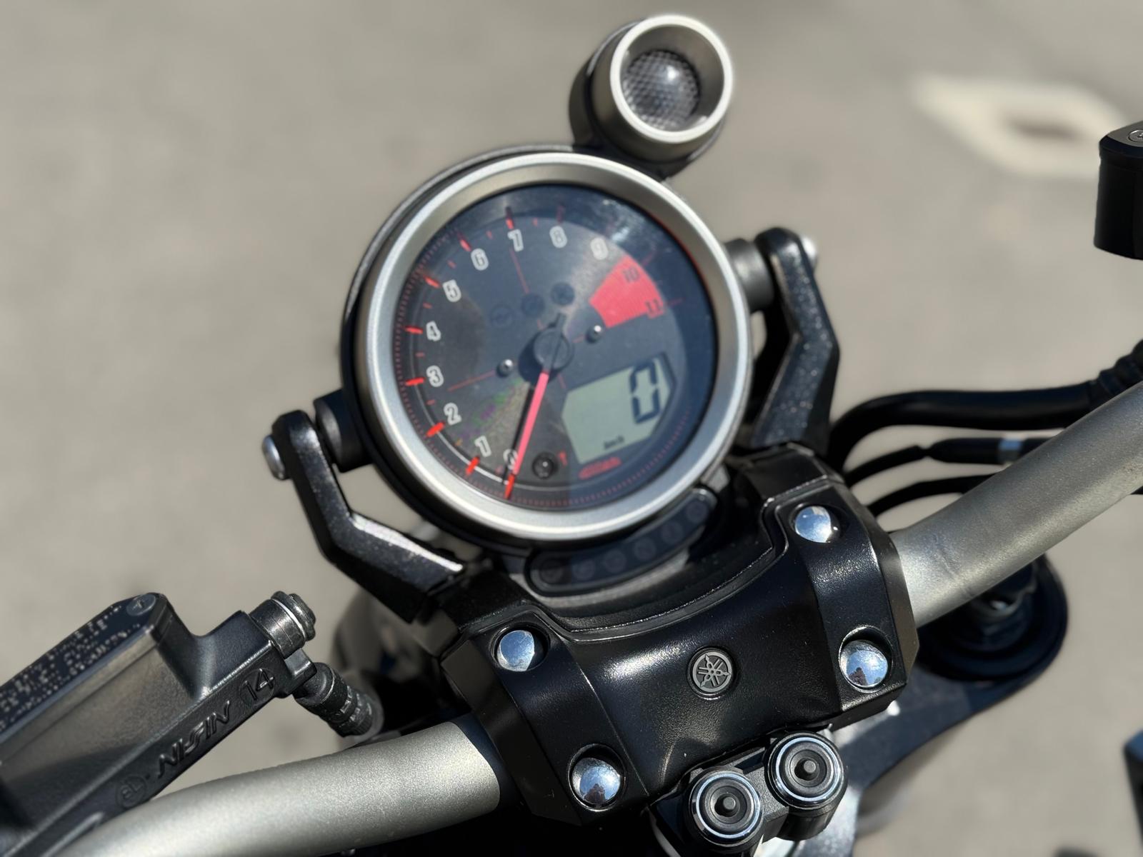 YAMAHA V-MAX-image-12