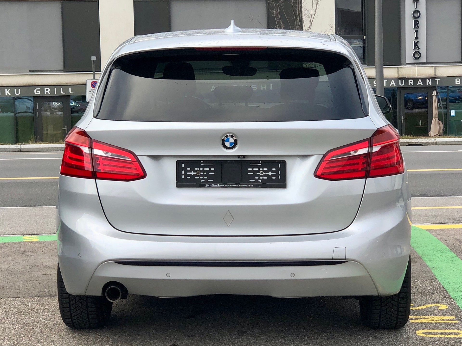 BMW 216d Active Tourer-image-4