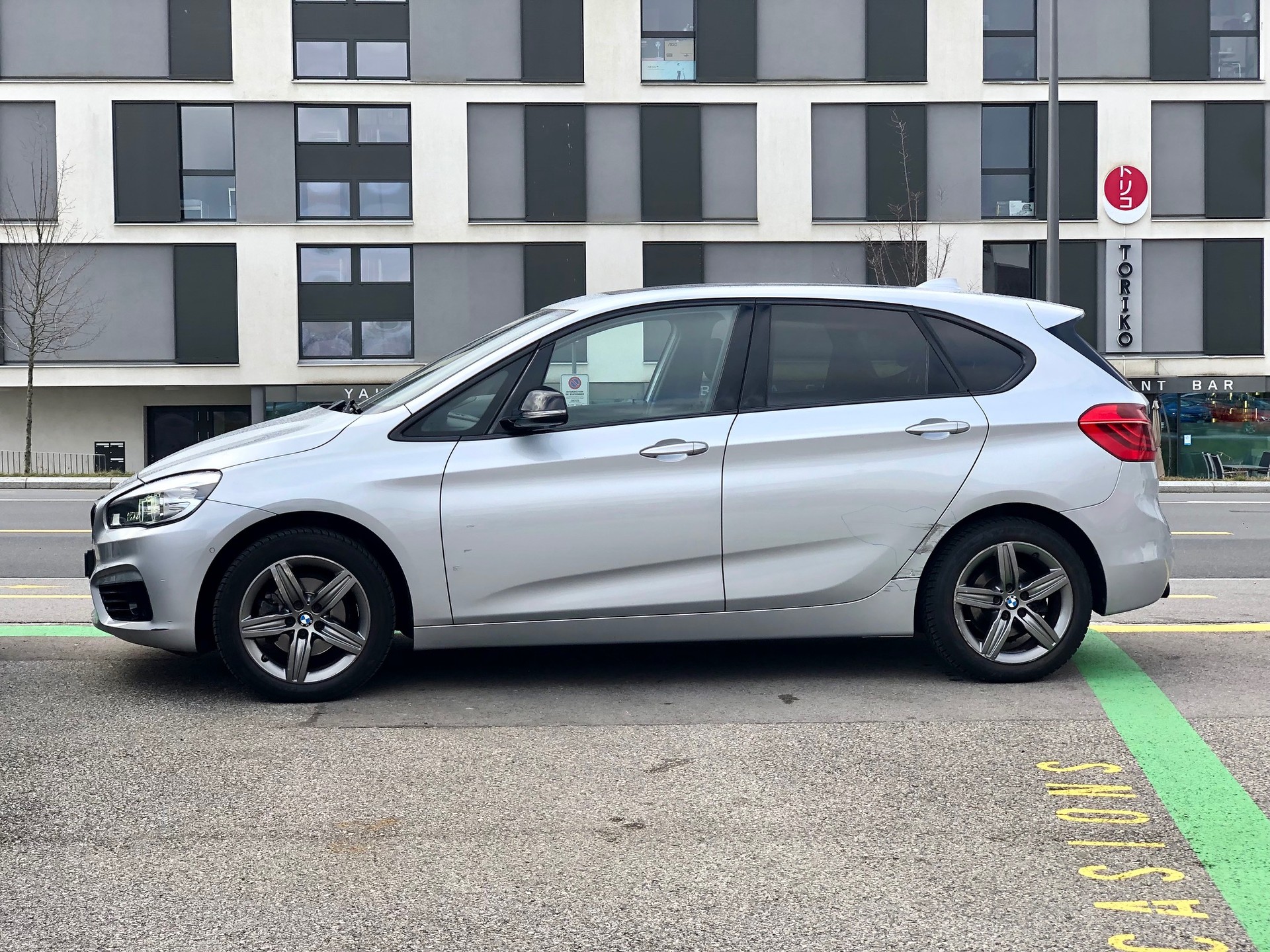 BMW 216d Active Tourer-image-7