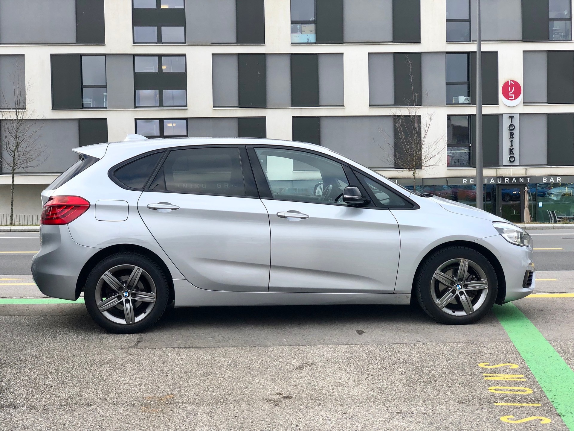 BMW 216d Active Tourer-image-6