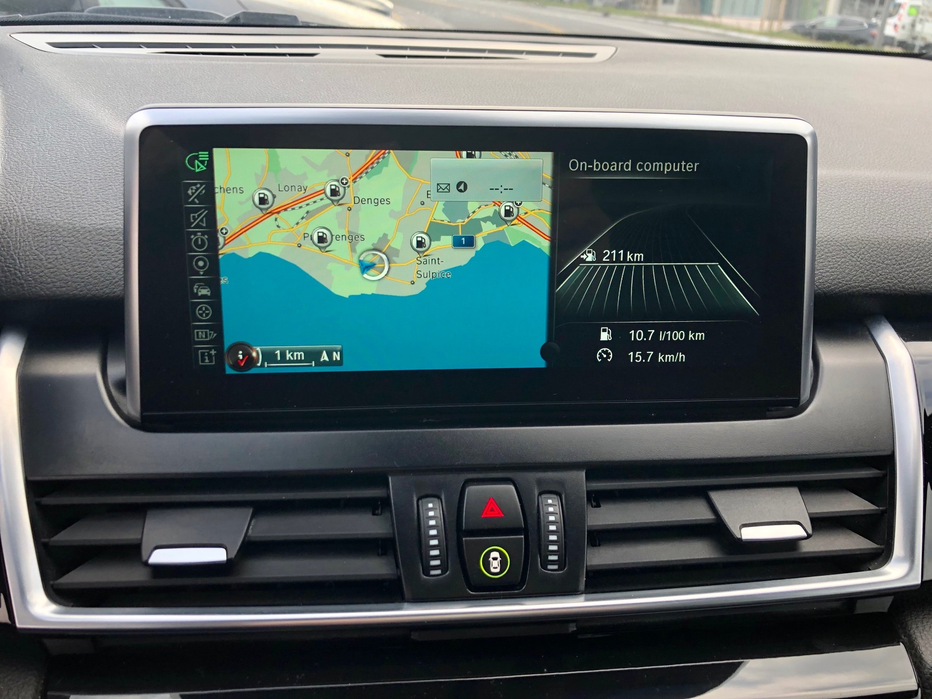 BMW 216d Active Tourer-image-15