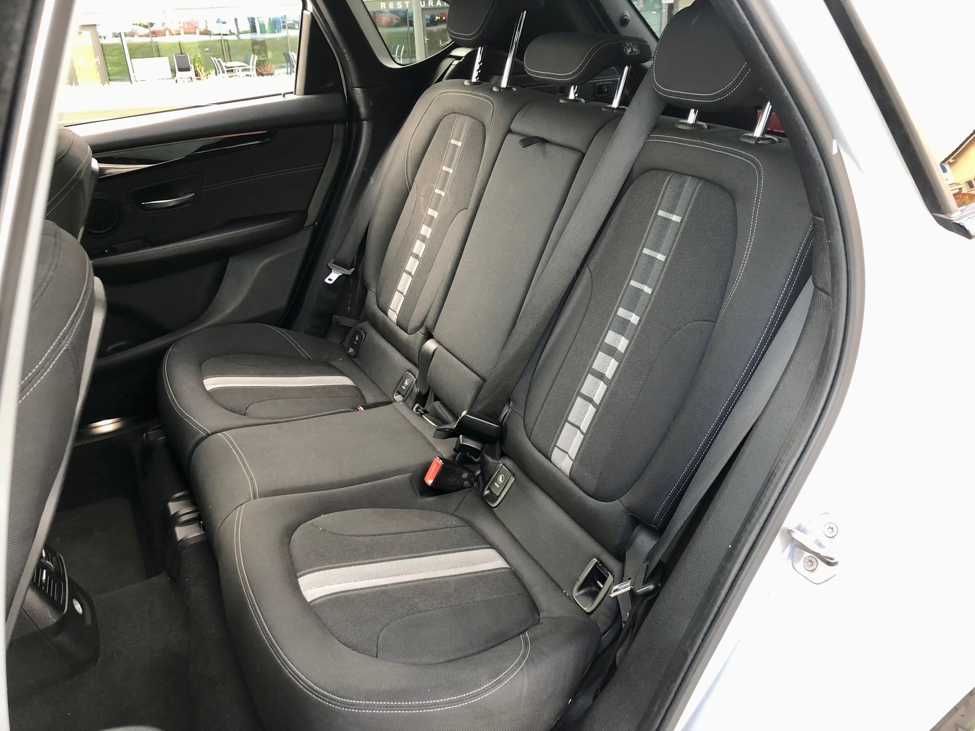 BMW 216d Active Tourer-image-21