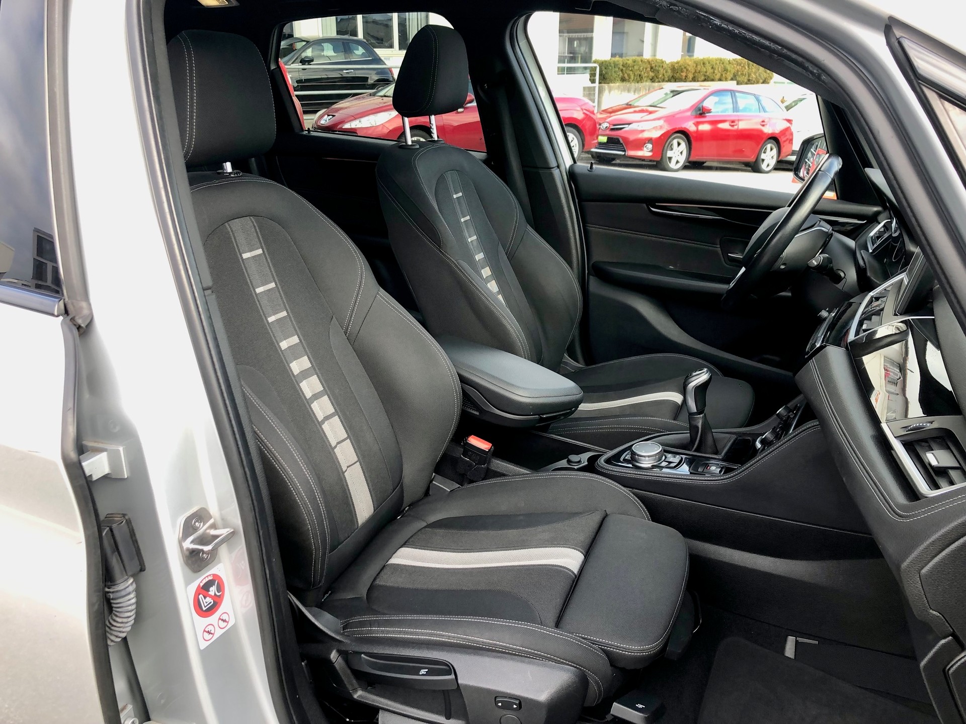 BMW 216d Active Tourer-image-24
