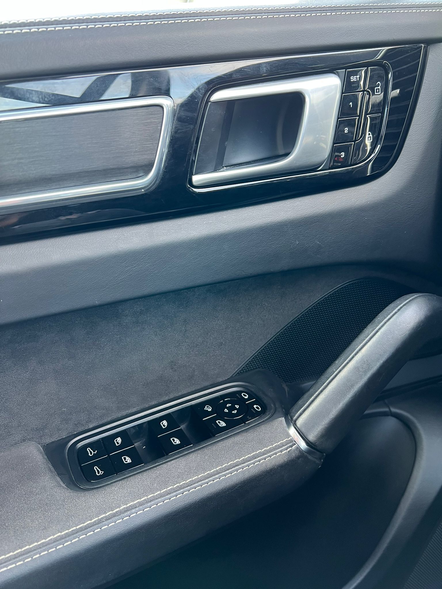 PORSCHE Cayenne GTS-image-28