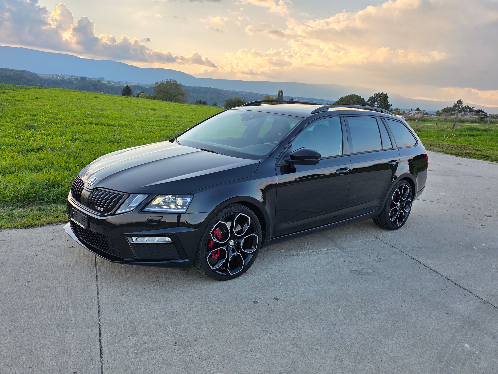 SKODA Octavia Combi 2.0 TSI RS DSG