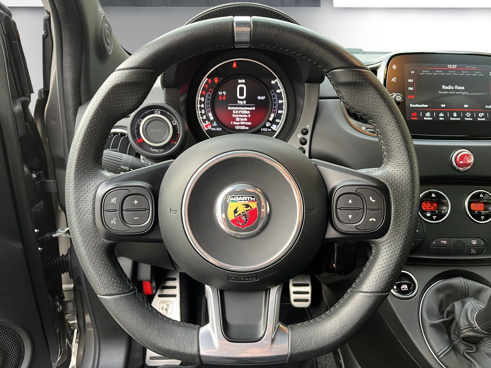 FIAT 595C 1.4 16V Turbo Abarth F595-image-11