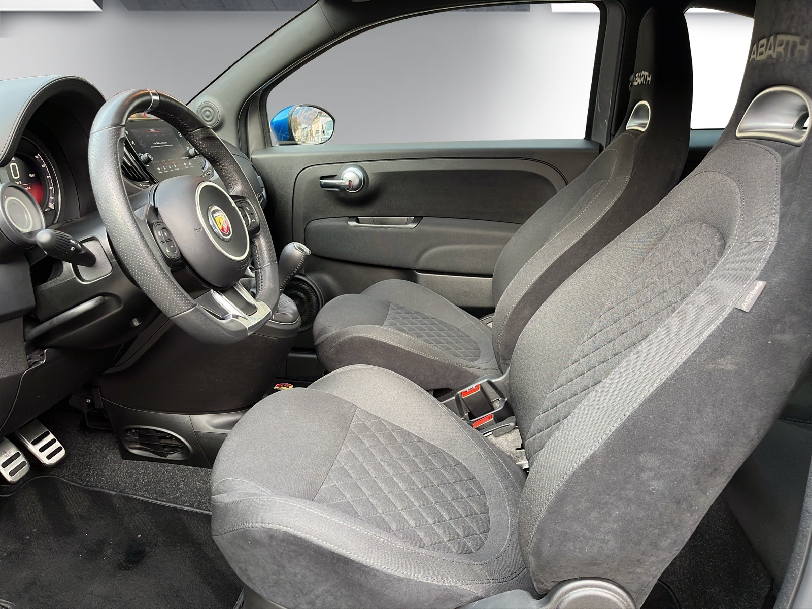 FIAT 595C 1.4 16V Turbo Abarth F595-image-10