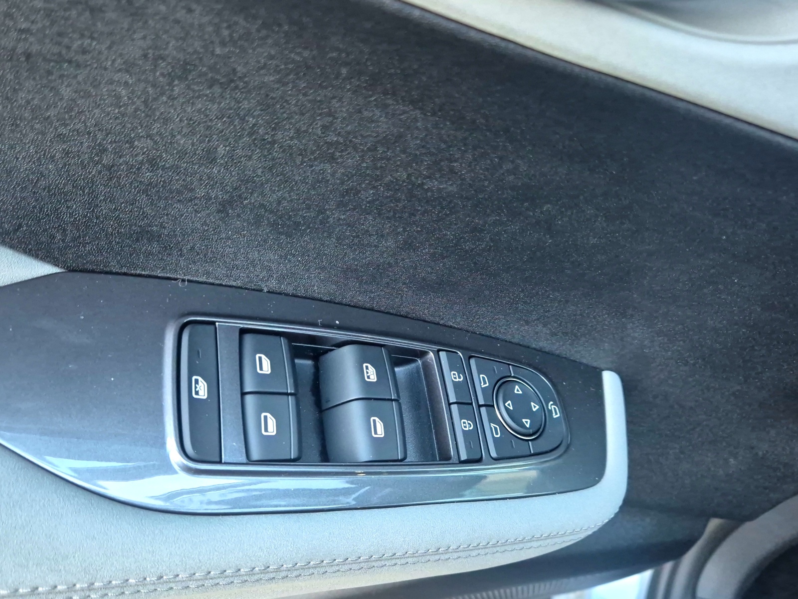 BYD Dolphin Surf 30 kWh Active-image-9