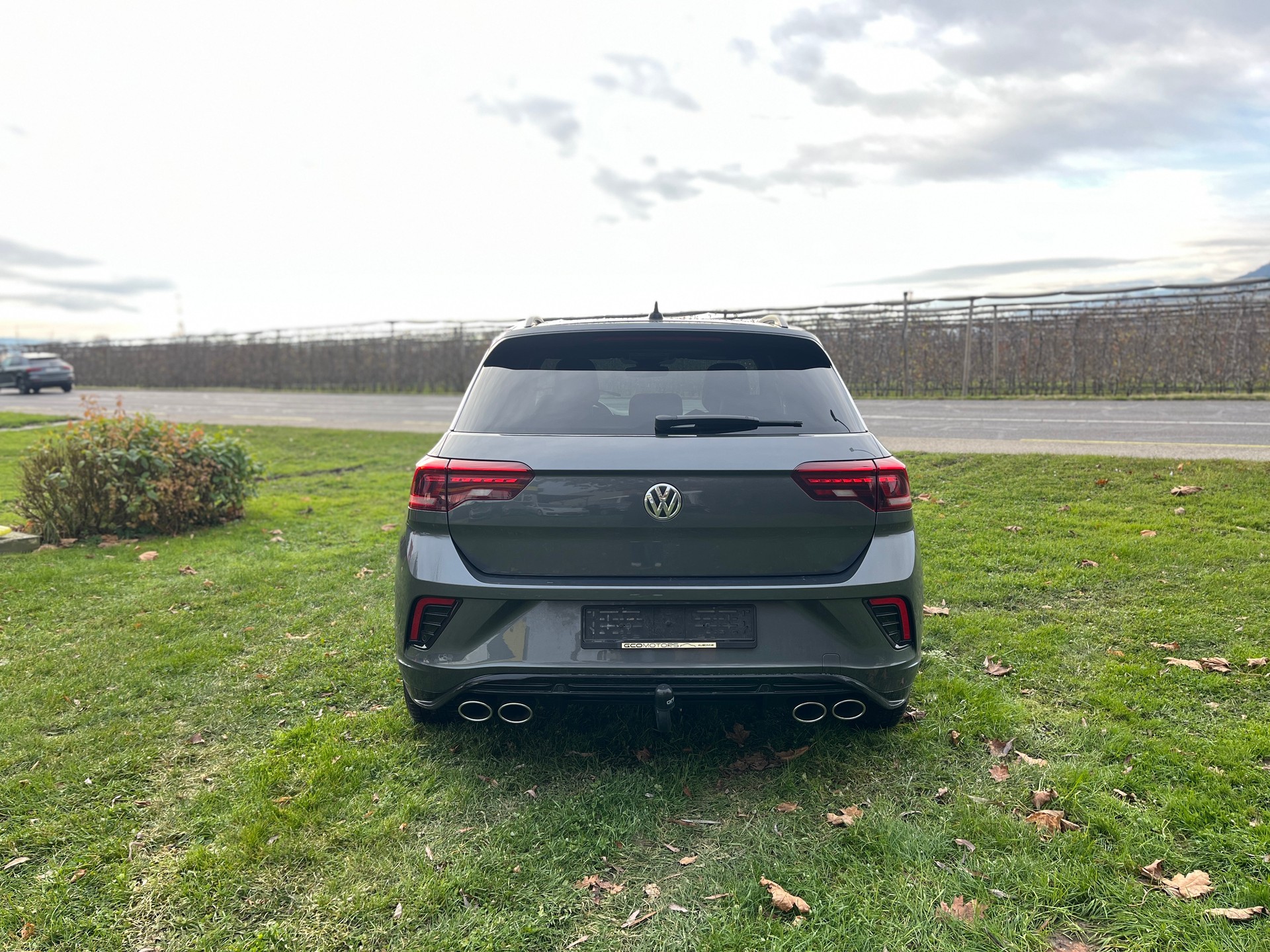 VW T-Roc 2.0 TSI R DSG 4Motion-image-5