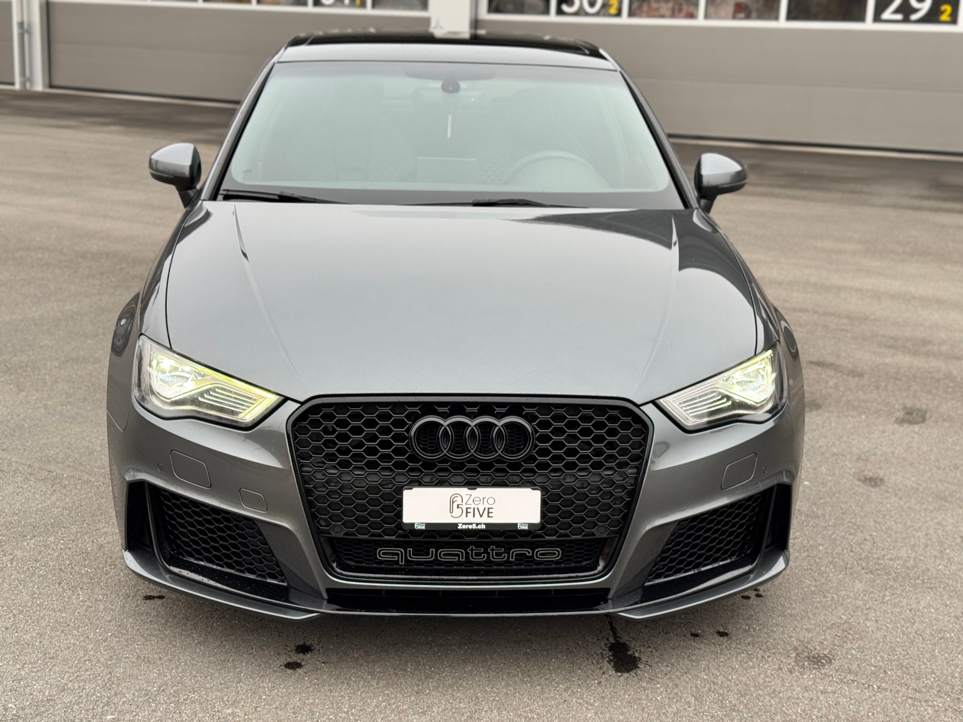 AUDI RS3 2.5 TSI quattro S-tronic-showroom-element-1