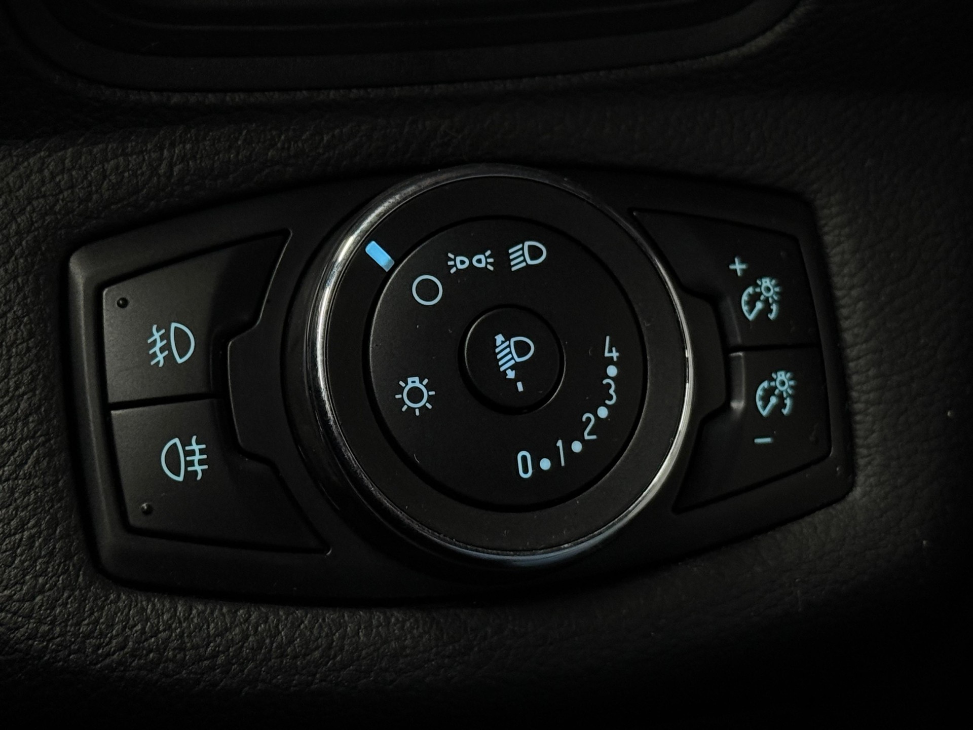 FORD B-Max 1.0 SCTi Titanium-image-16