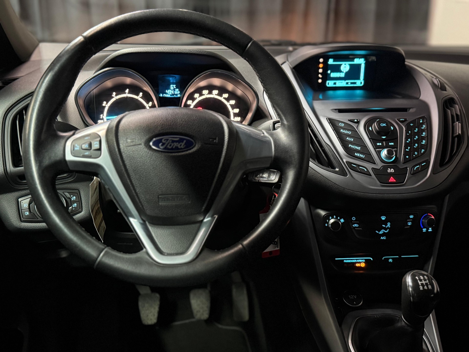FORD B-Max 1.0 SCTi Titanium-image-21