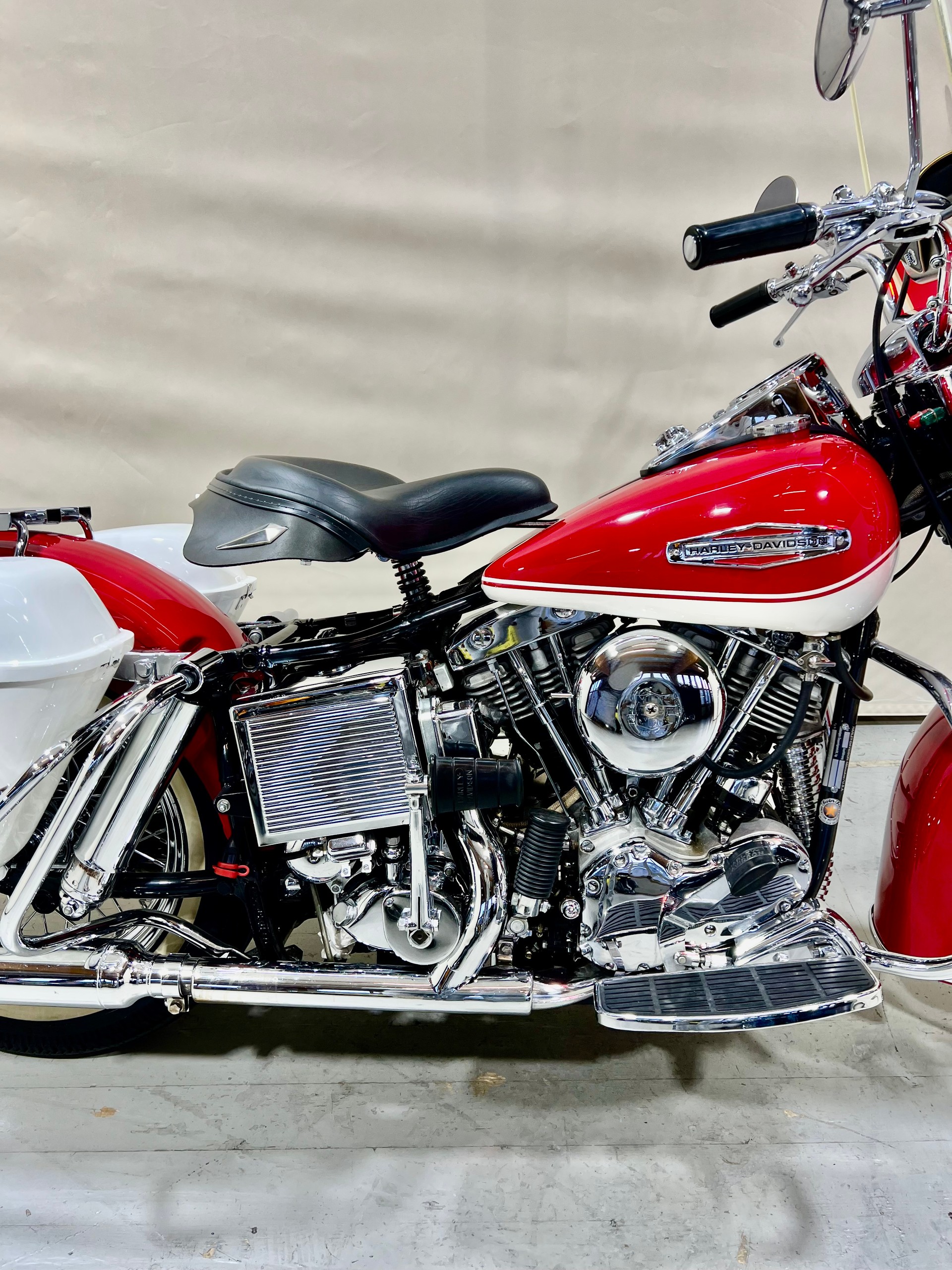 HARLEY-DAVIDSON FLH Electra Glide VETERAN-showroom-element-2