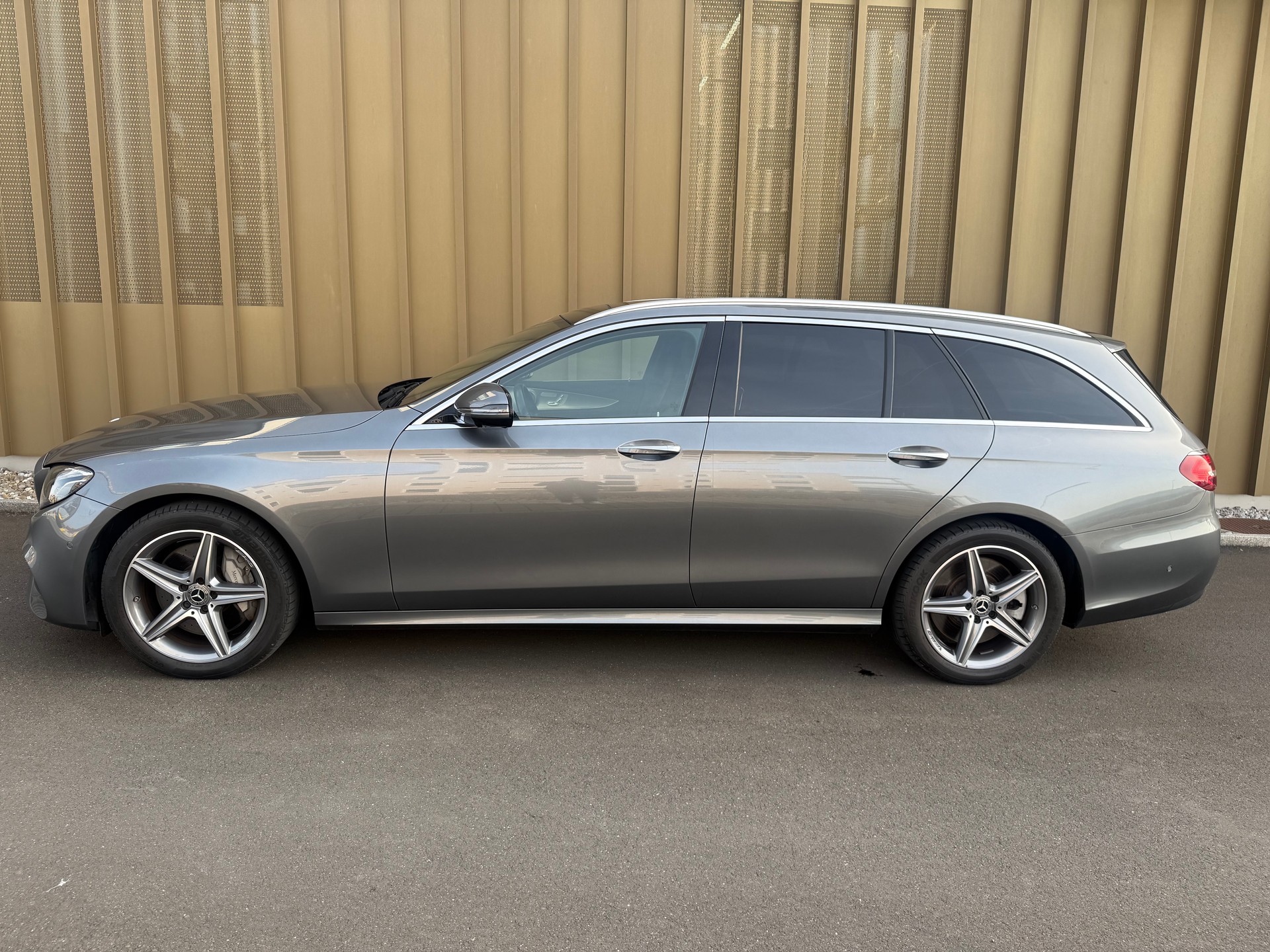 MERCEDES-BENZ E 450 AMG Line 4 Matic 9G-Tronic-image-3