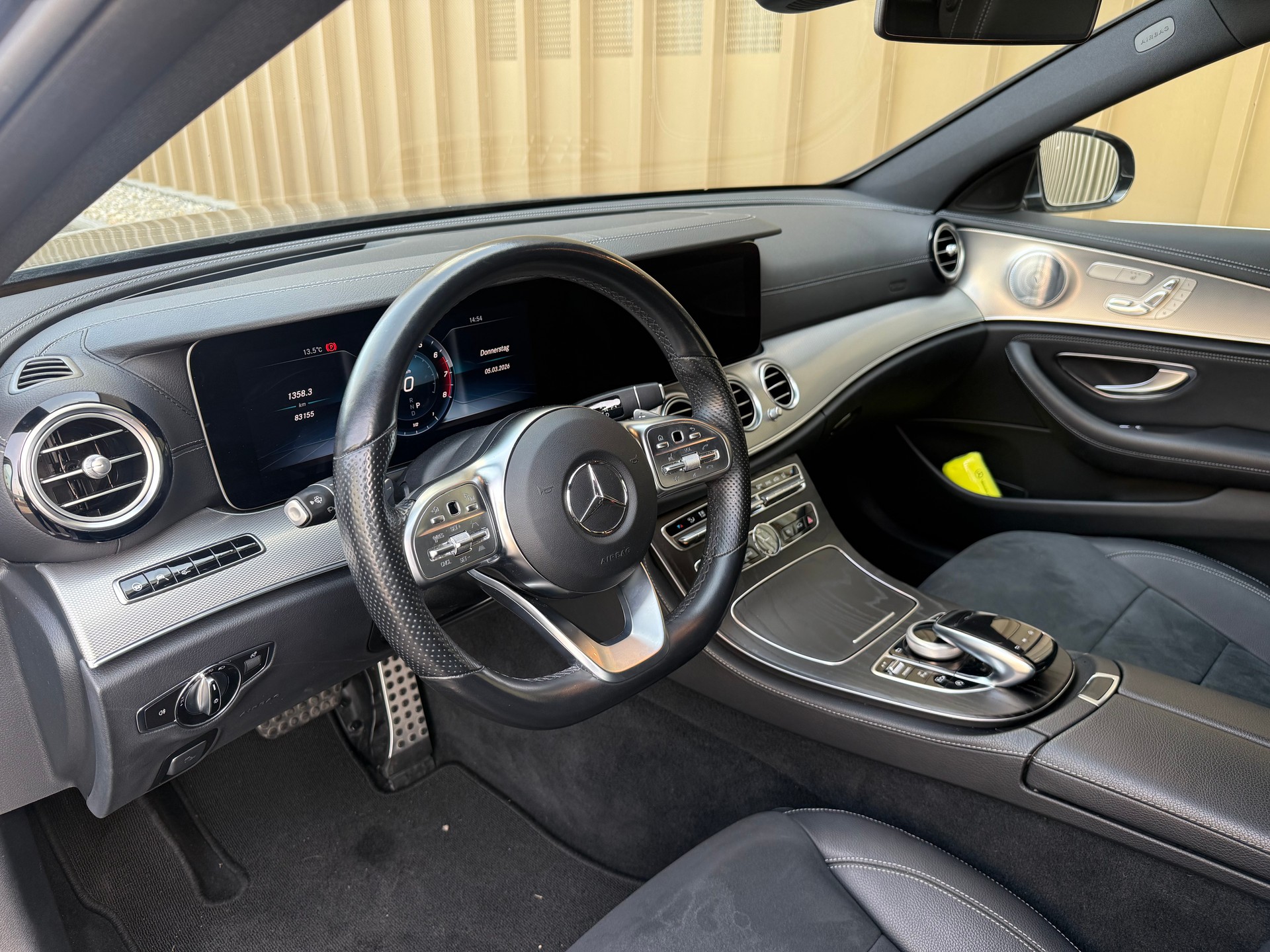 MERCEDES-BENZ E 450 AMG Line 4 Matic 9G-Tronic-image-12