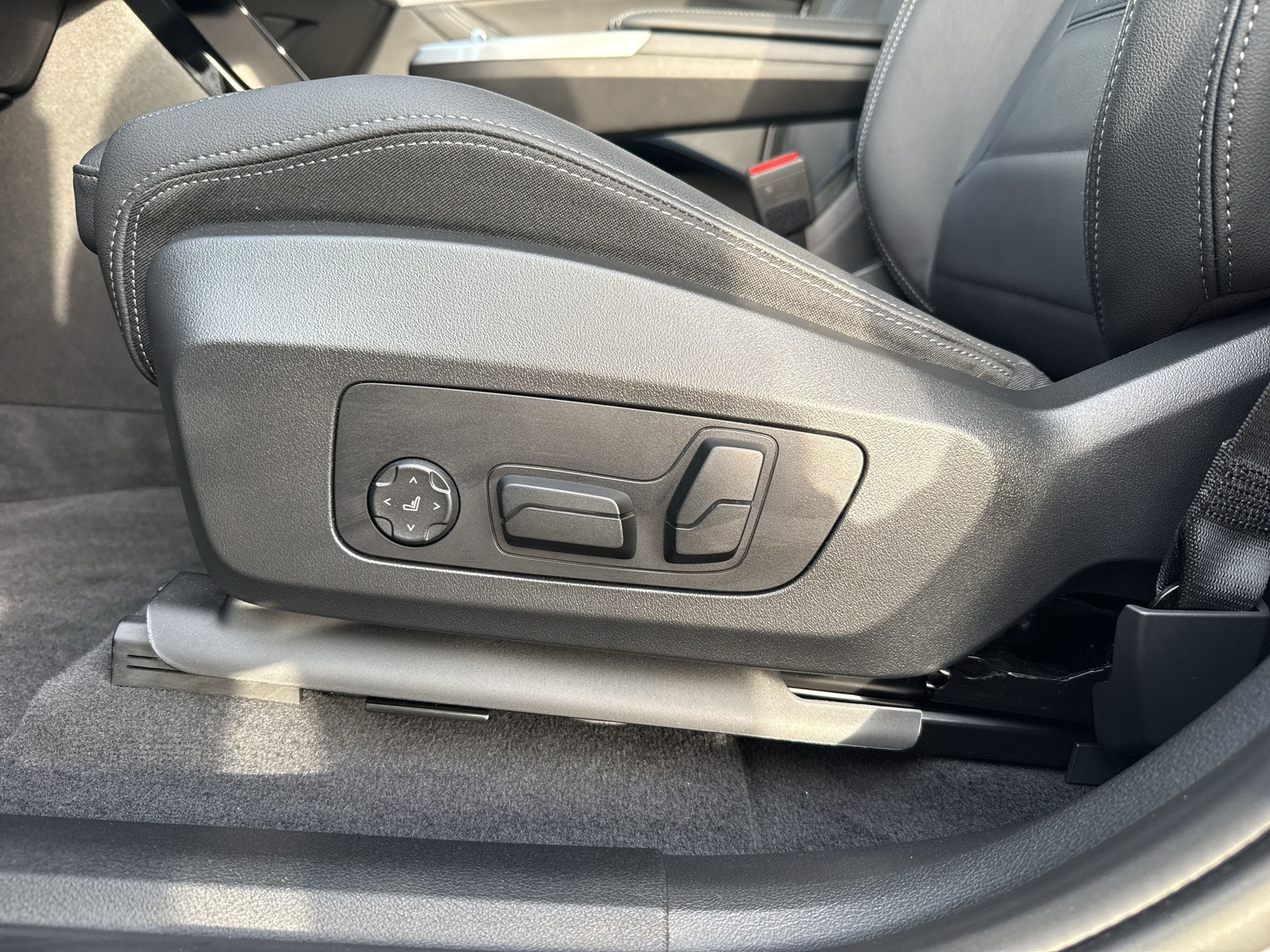 BMW 230e xDrive Active Tourer M Sport-image-19