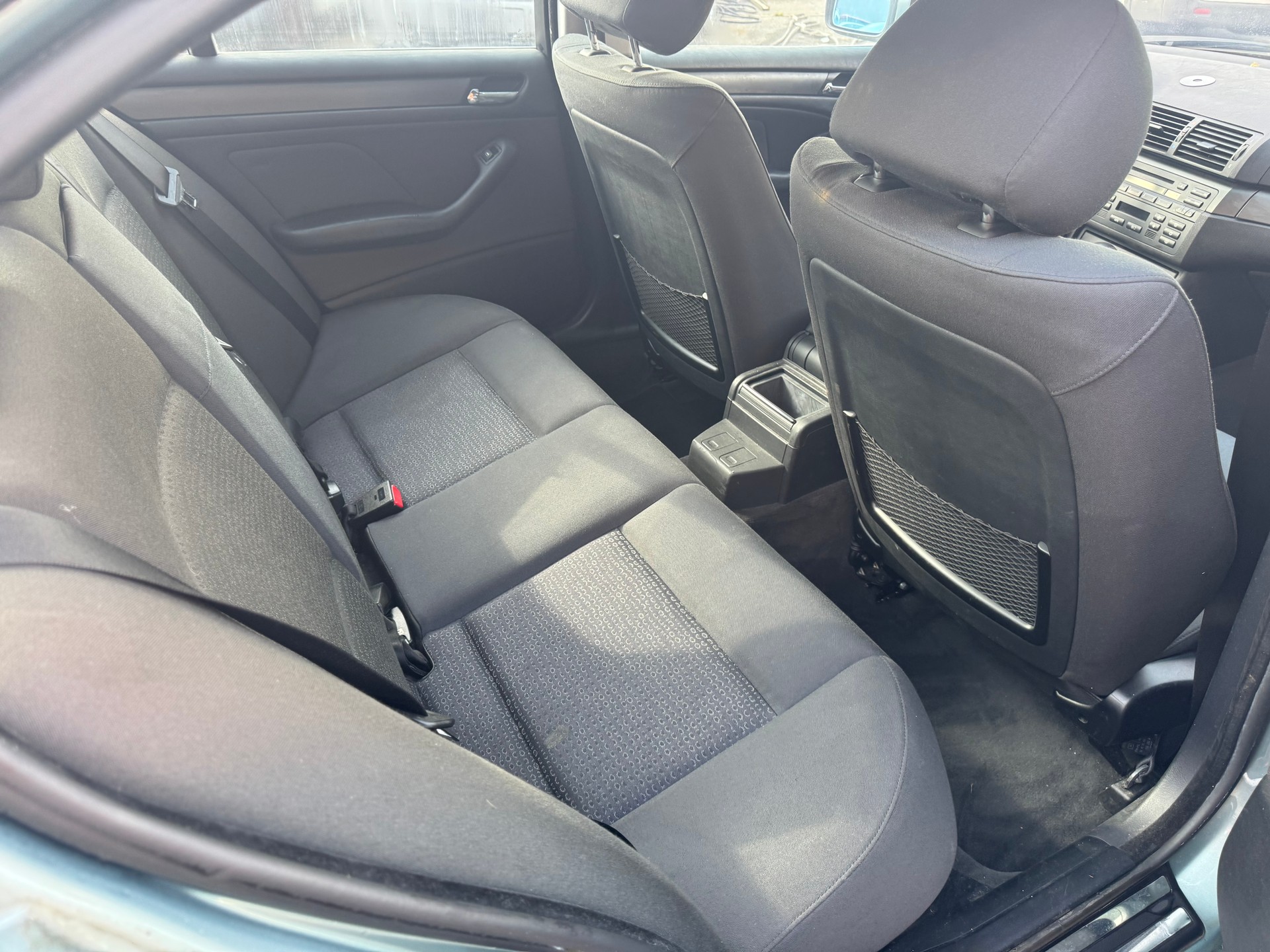 BMW 320-image-6