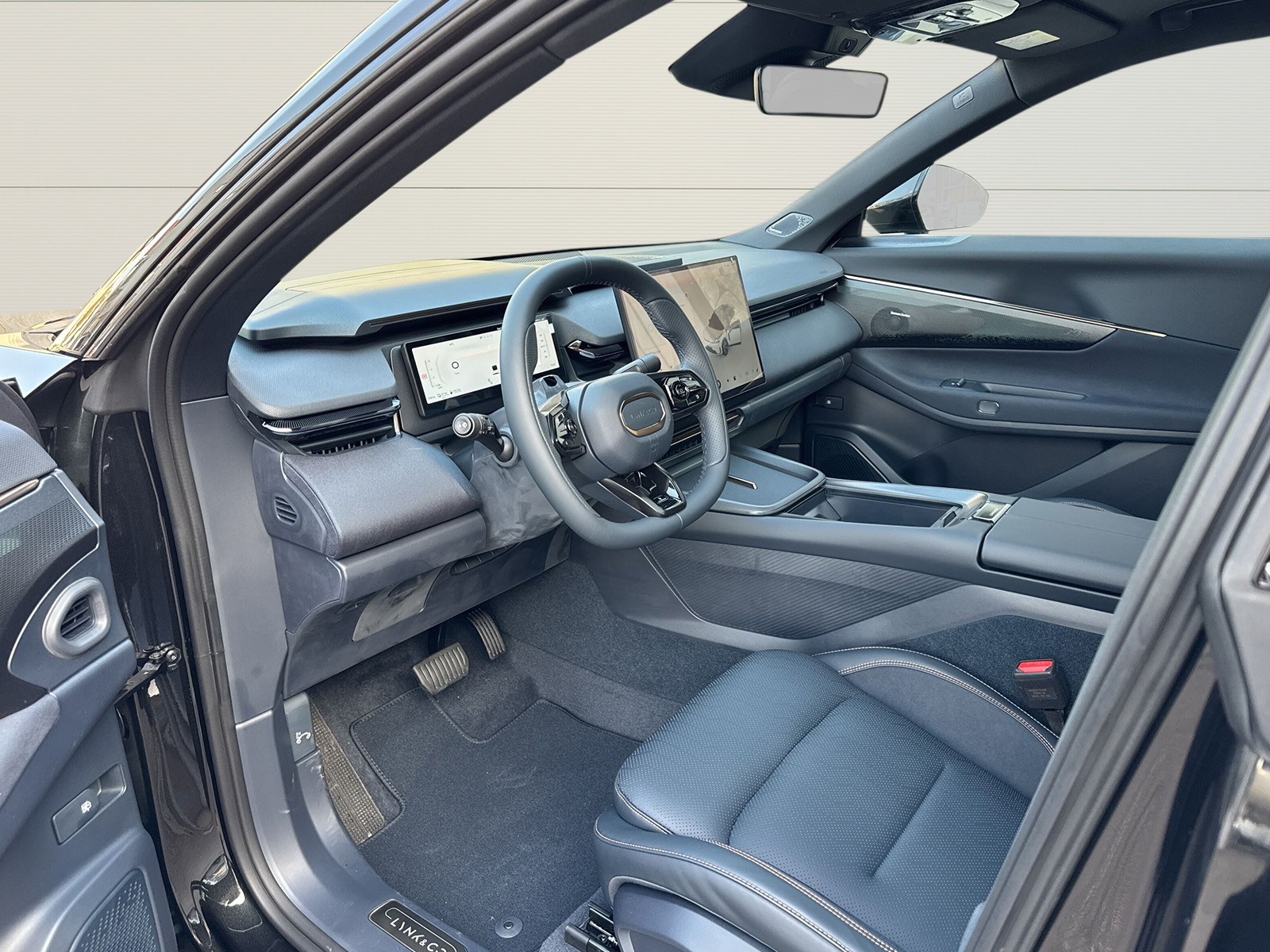 LYNK & CO 08 1.5 PHEV More-image-5