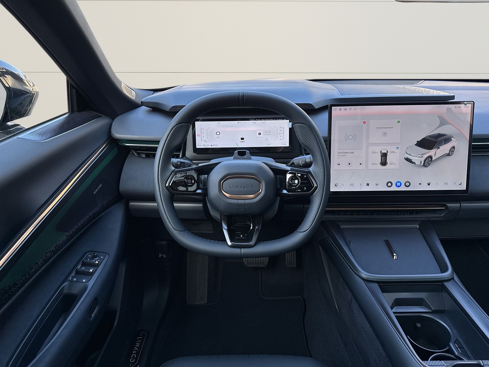 LYNK & CO 08 1.5 PHEV More-image-11