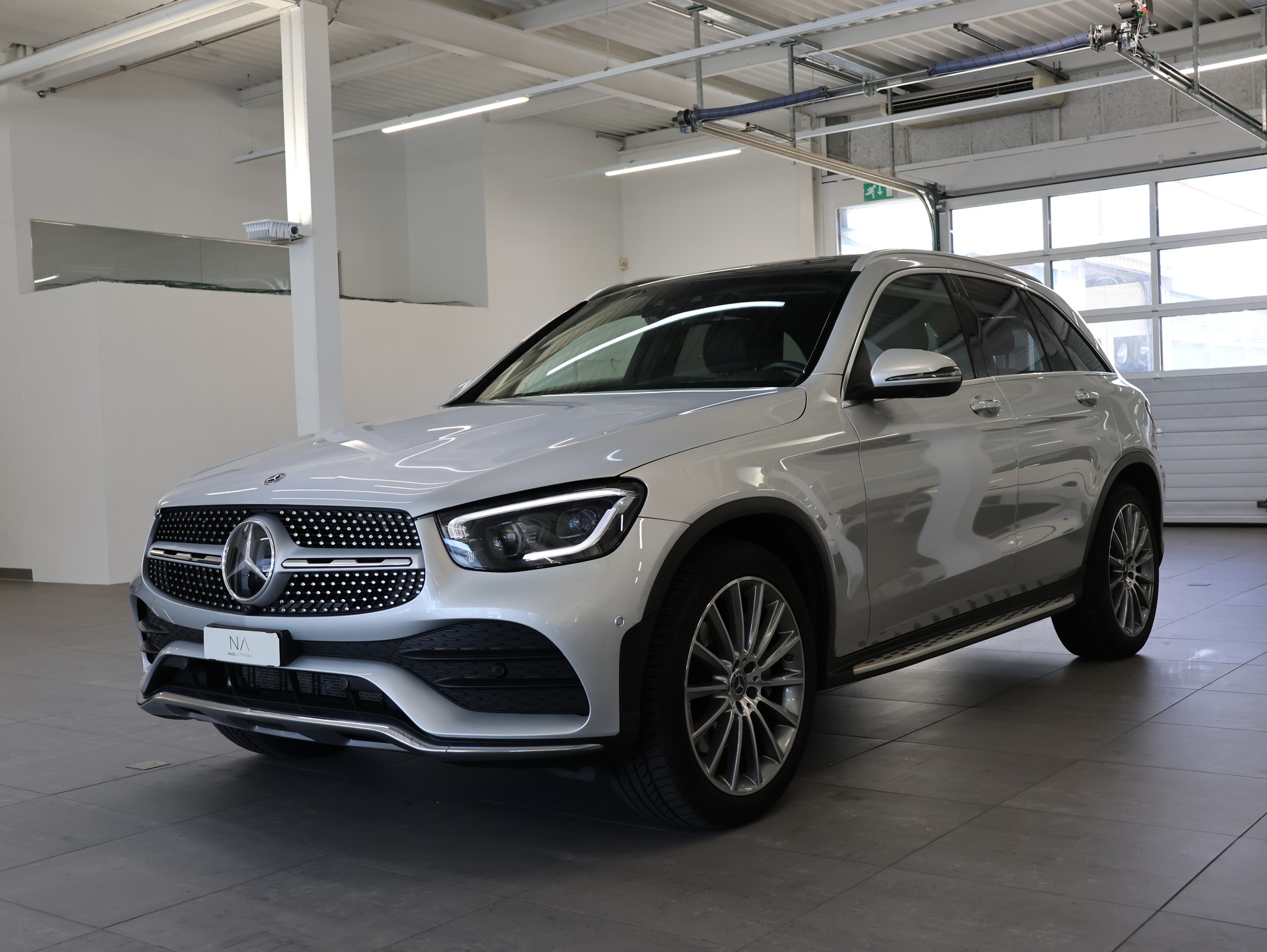 MERCEDES-BENZ GLC 200 AMG Line 4Matic 9G-Tronic *360 Kamera* *Burmester* *Panoramadach*-showroom-element-3