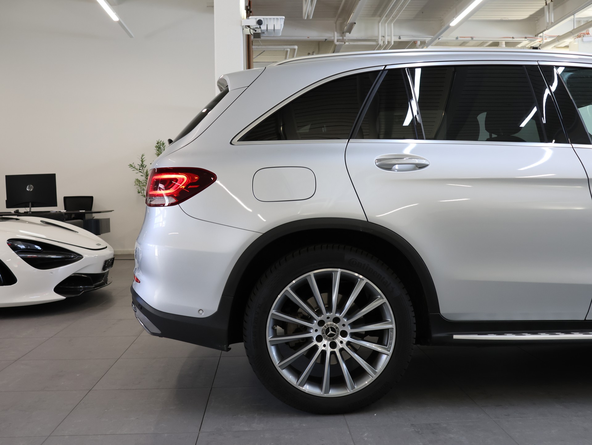 MERCEDES-BENZ GLC 200 AMG Line 4Matic 9G-Tronic *360 Kamera* *Burmester* *Panoramadach*-image-12