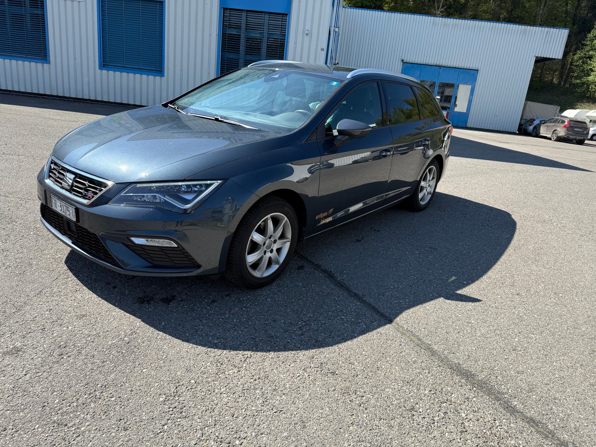 SEAT Leon ST 1.5 TGI FR DSG-image-1