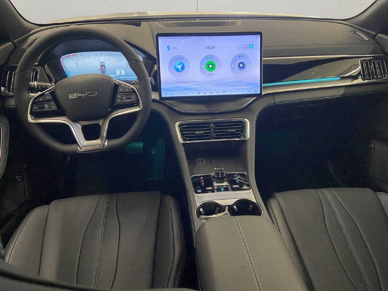 BYD Seal U DM-i Design AWD-image-5