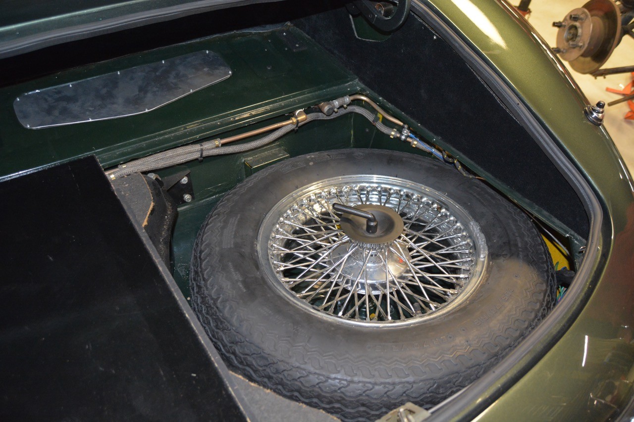 JAGUAR E-Type Serie III V12 Roadster-image-13