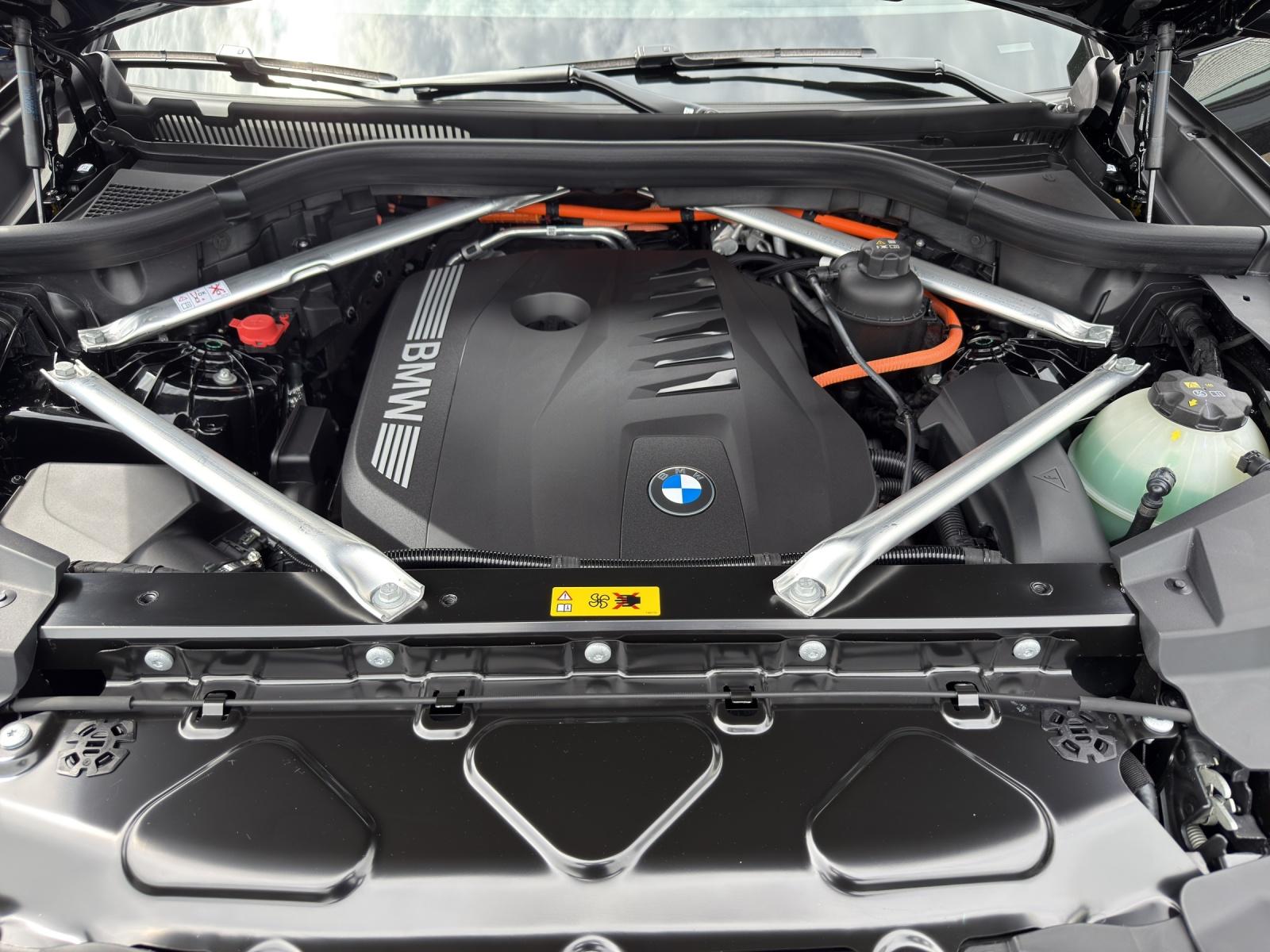 BMW X5 xDrive50e-image-19