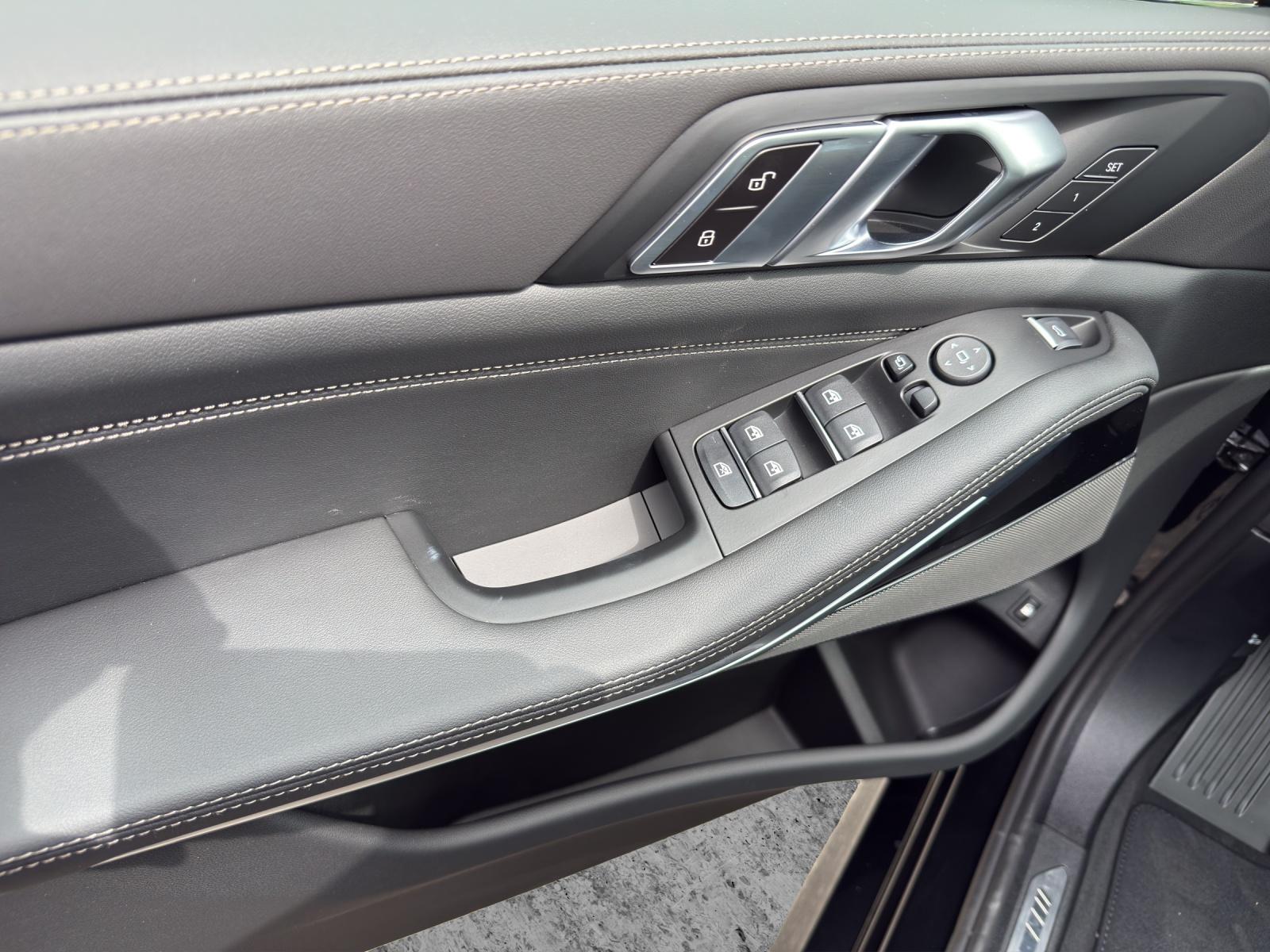 BMW X5 xDrive50e-image-12