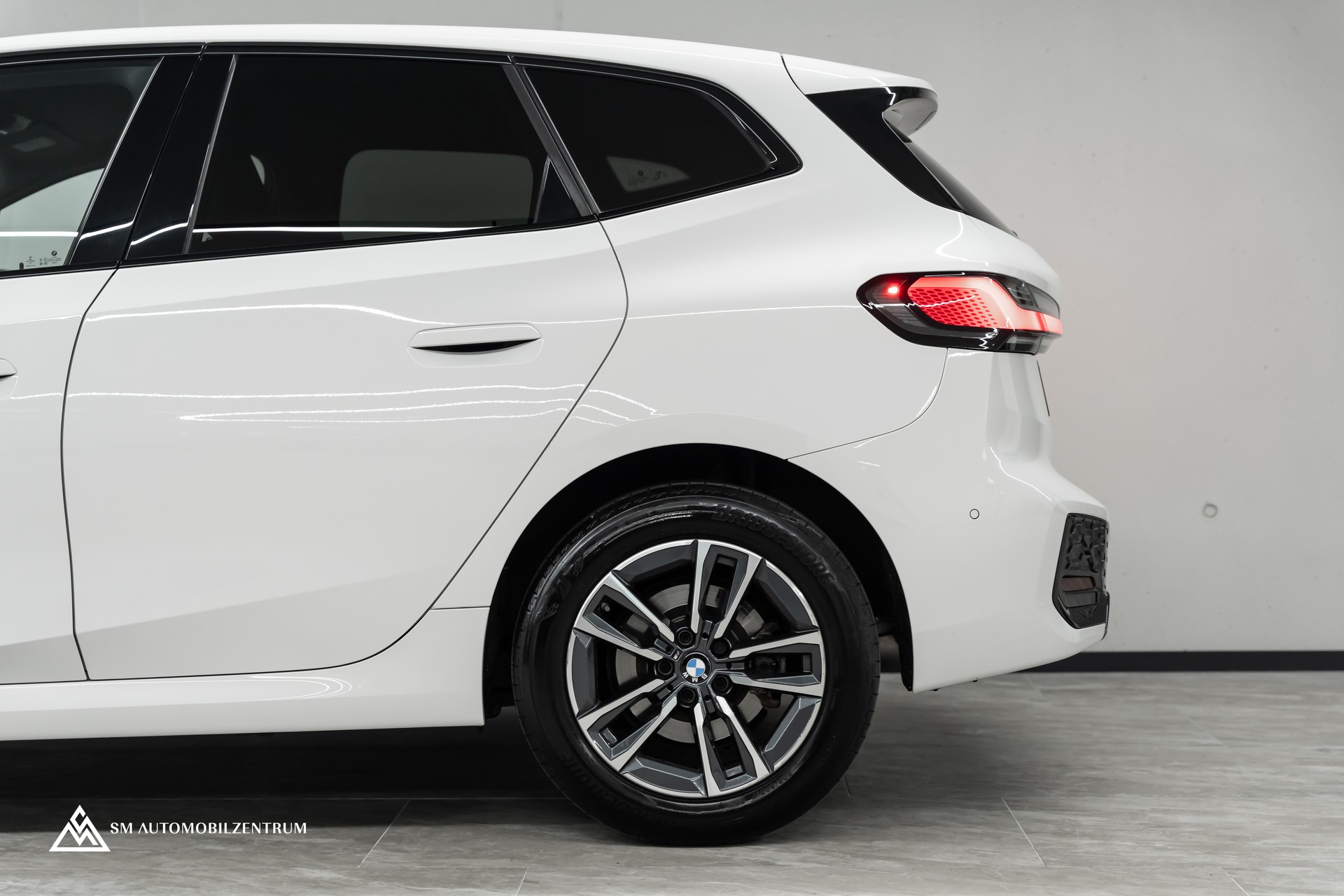 BMW 218d Active Tourer DKG M Sport / CH / Harman/Kardon / Driving Assistant Plus-image-6