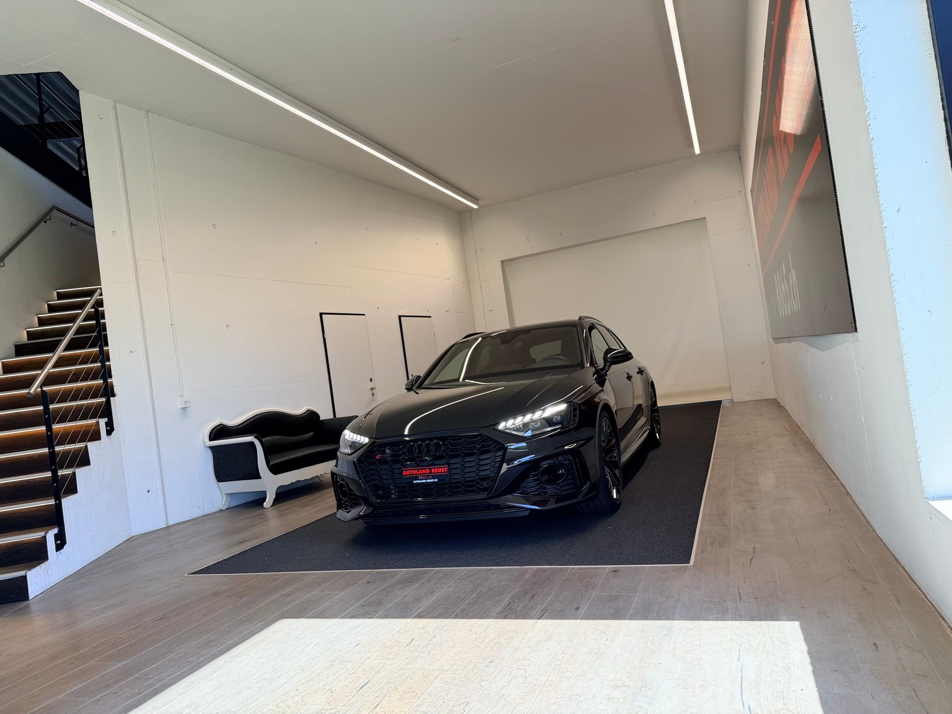 AUDI RS4 Avant quattro tiptronic-showroom-element-2