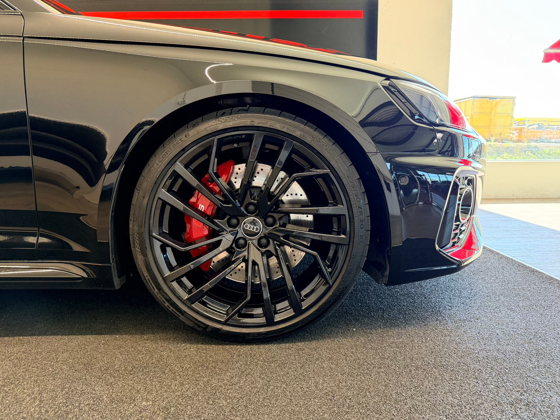 AUDI RS4 Avant quattro tiptronic-image-5